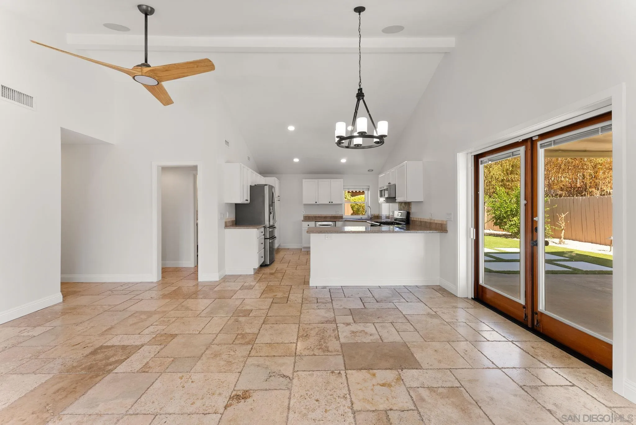 https://cdn.realtyfeed.com/cdn/127/260023727/10ea547898d0d9749c22feaaa4e60022.webp