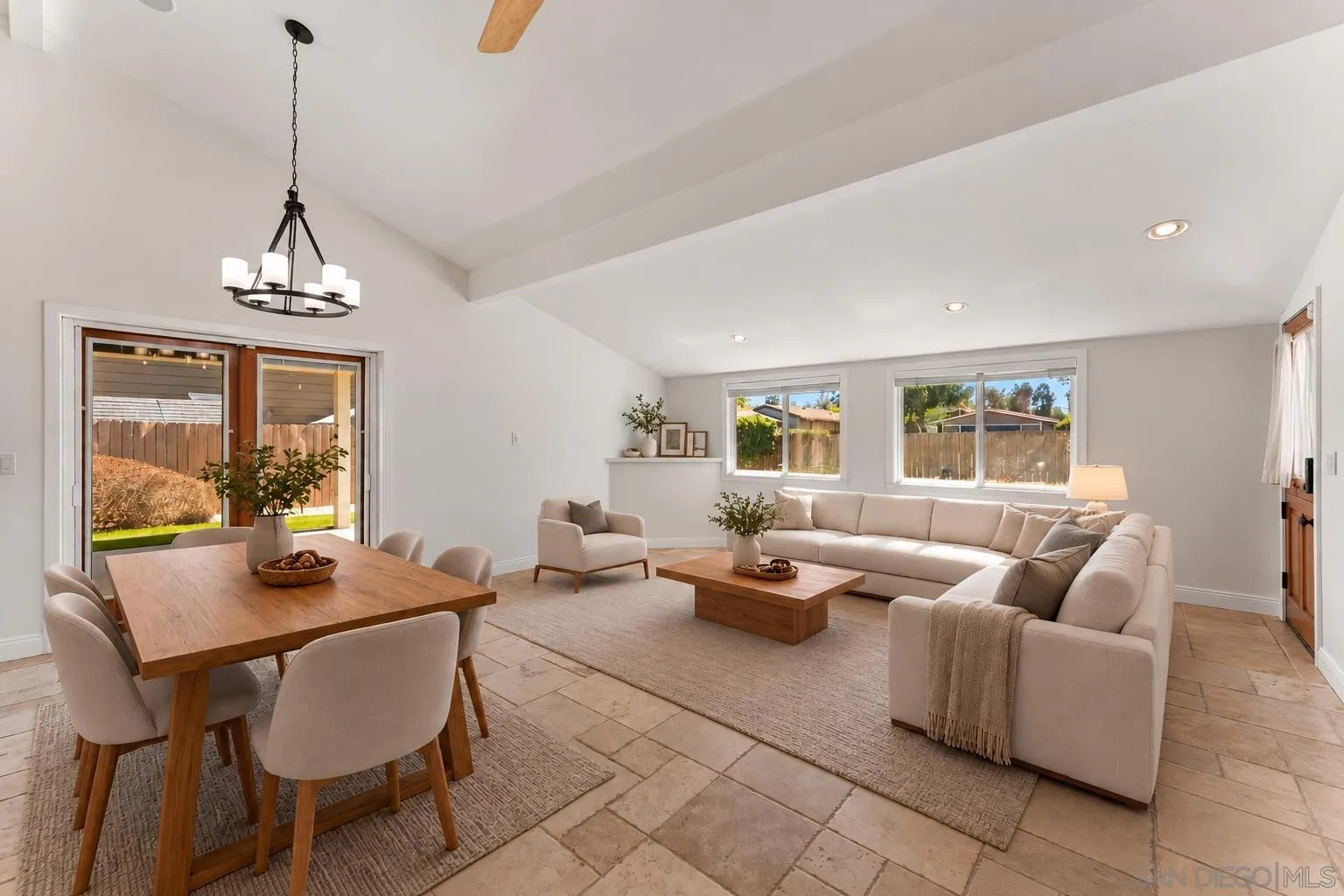 https://cdn.realtyfeed.com/cdn/127/260023727/951317933bd39bd85857b55b0bfe587f.webp
