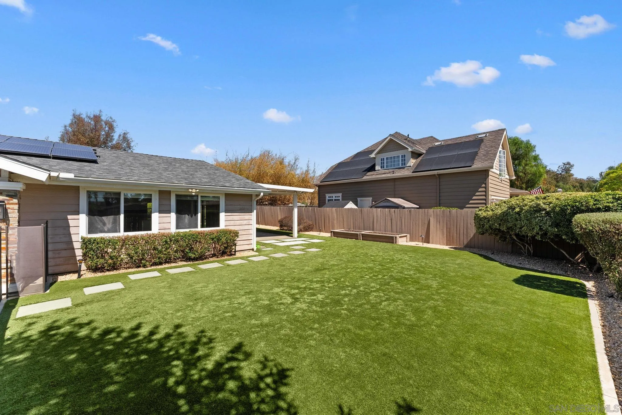 https://cdn.realtyfeed.com/cdn/127/260023727/a7f51ca690b8411f80b4f9b3e960de69.webp