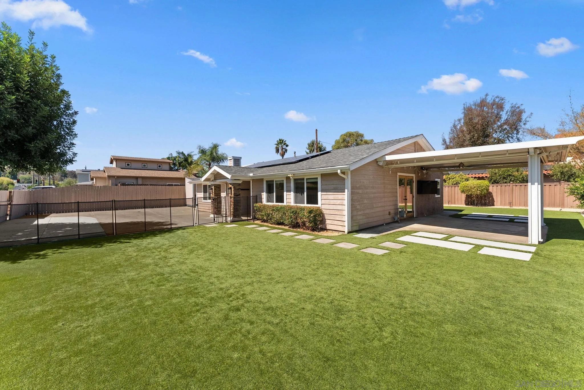 https://cdn.realtyfeed.com/cdn/127/260023727/cacef31c4e61eb39b2f58db6bb60f2d6.webp