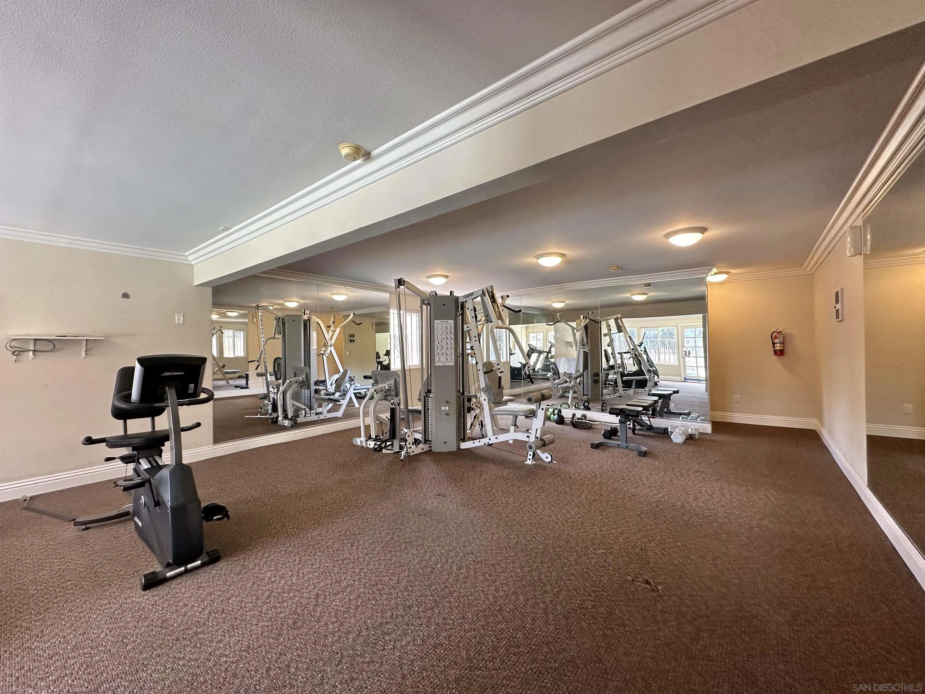 https://cdn.realtyfeed.com/cdn/127/260023735/bec782de6449db6cf4a17580dab1a90c.webp
