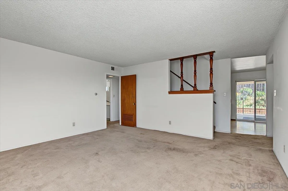 https://cdn.realtyfeed.com/cdn/127/260023739/462a67977c5168d63543062d6a593c33.webp