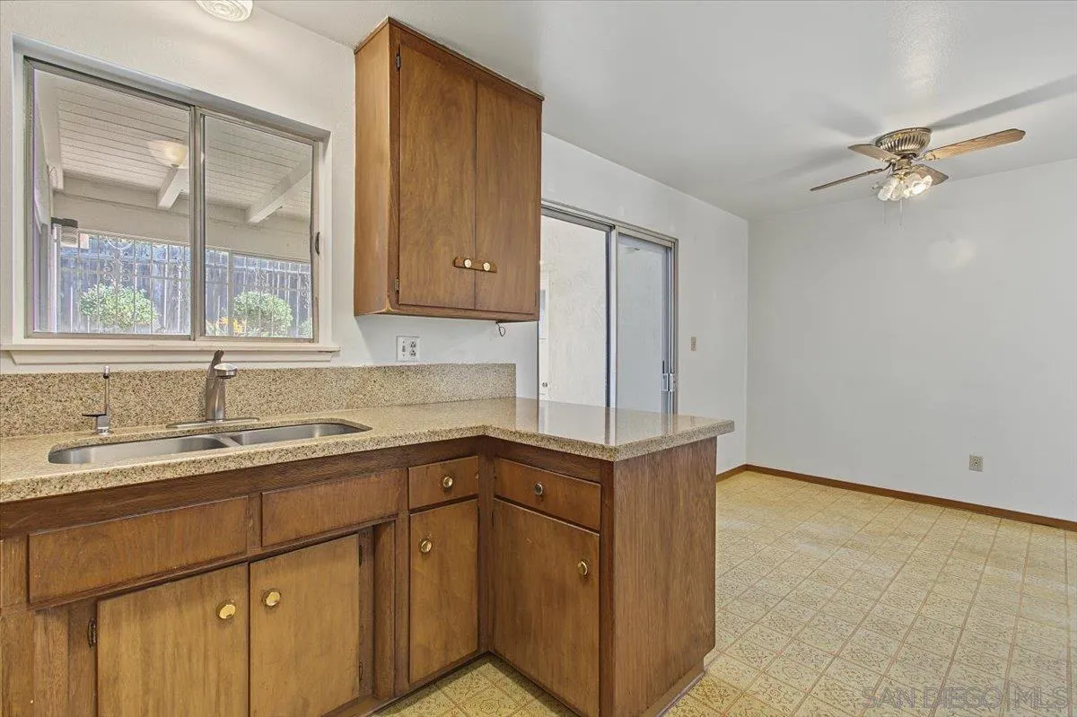 https://cdn.realtyfeed.com/cdn/127/260023739/85ee0a93aa5573aaa0a3aad2e93bb604.webp