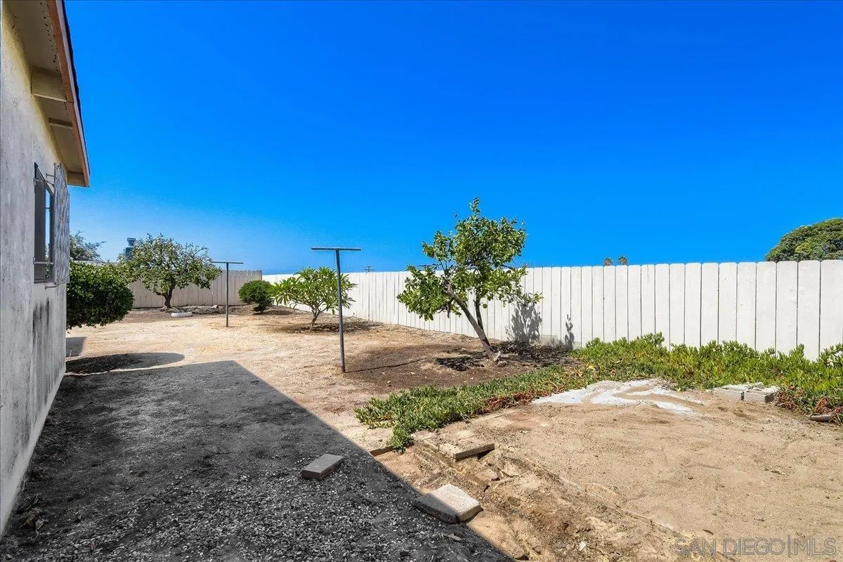 https://cdn.realtyfeed.com/cdn/127/260023739/d4a92d0a5a23f0421f29303cc09f4fc0.webp