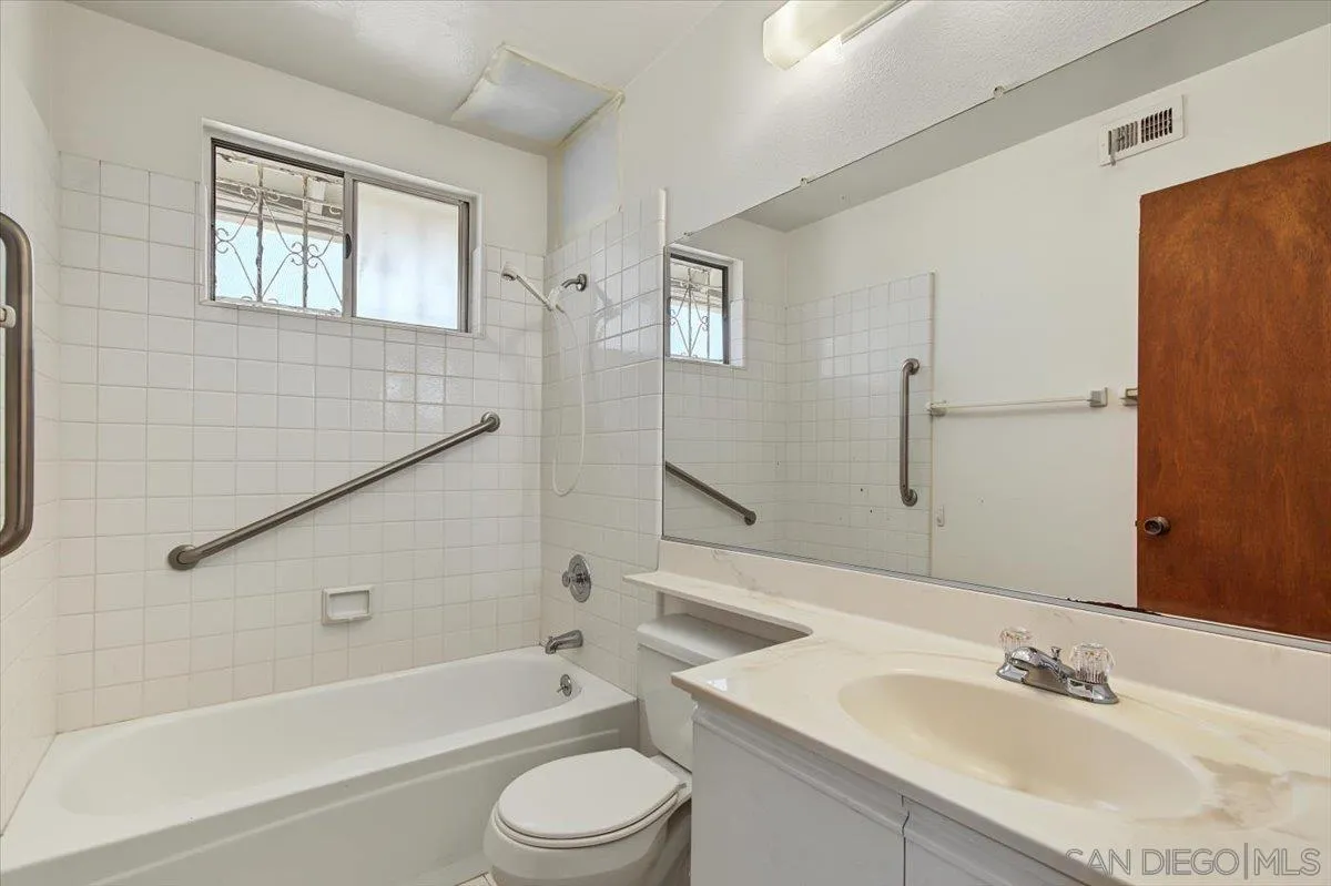 https://cdn.realtyfeed.com/cdn/127/260023739/ea0b3e367ec04e5d1c93e2d39c500915.webp