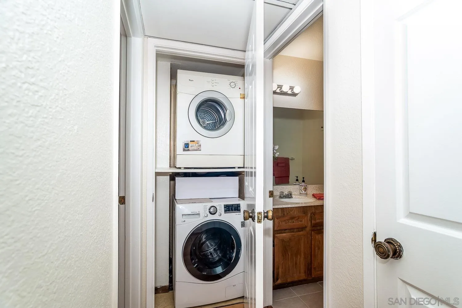 https://cdn.realtyfeed.com/cdn/127/260023742/0e092a595bd13c8610df4ef047cb3559.webp