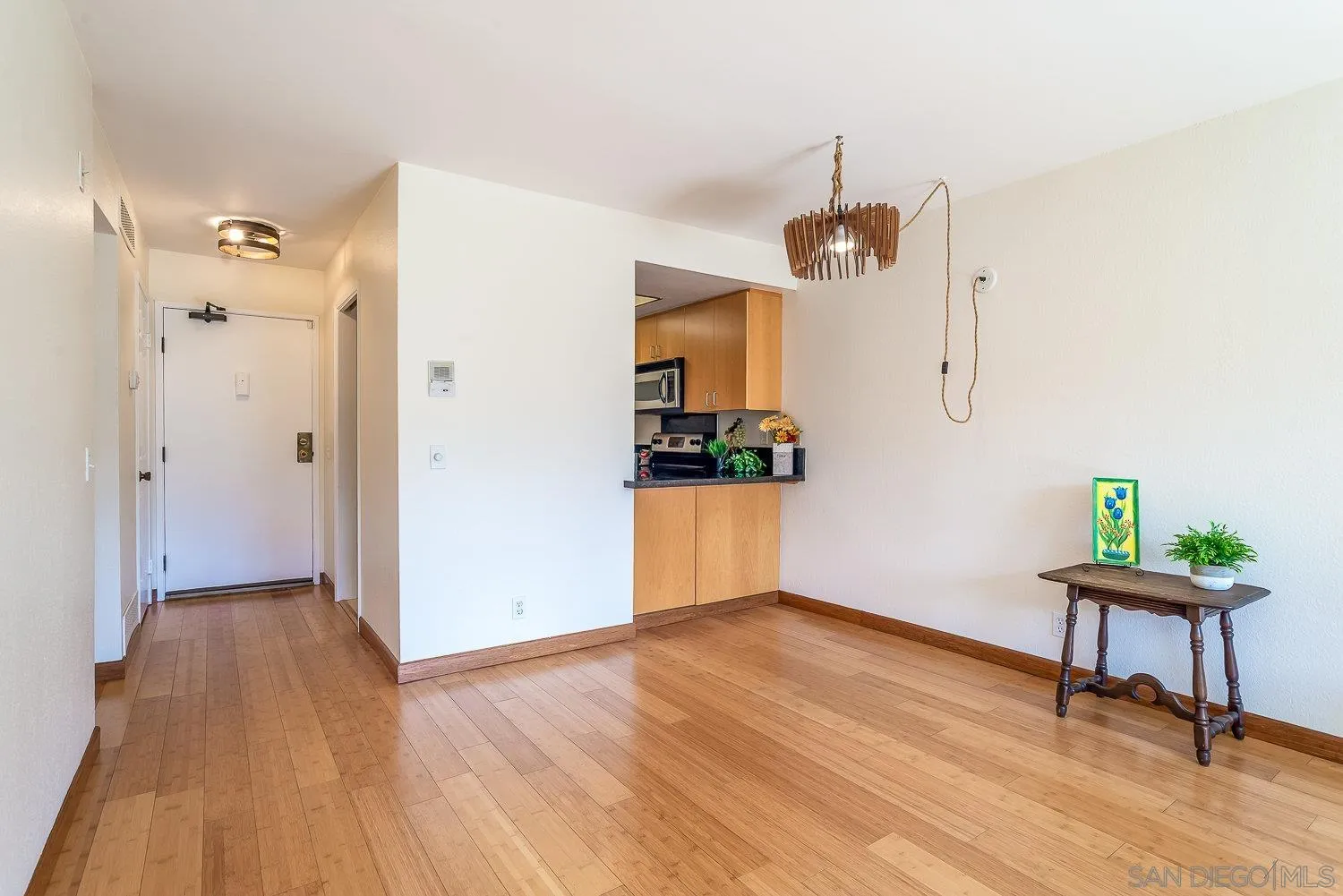 https://cdn.realtyfeed.com/cdn/127/260023742/1c4bff5f9b08601fc55d2bc53cf2360d.webp