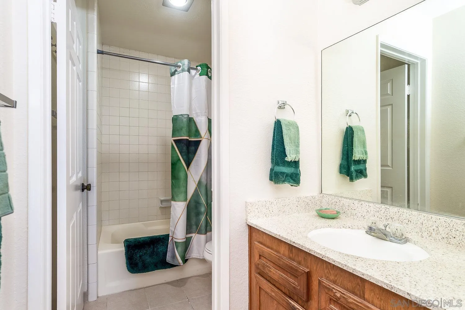 https://cdn.realtyfeed.com/cdn/127/260023742/59aee85d9230209952a3d000bca0f08e.webp