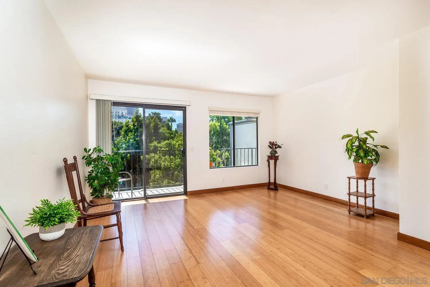 https://cdn.realtyfeed.com/cdn/127/260023742/8f7aed1c20d5298aacc81e6ecf2c7343.webp