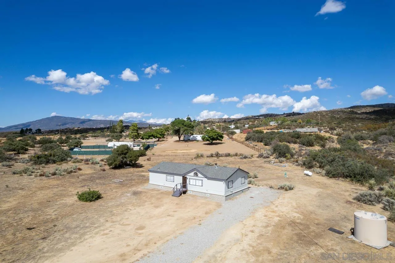 Anza, CA 92539