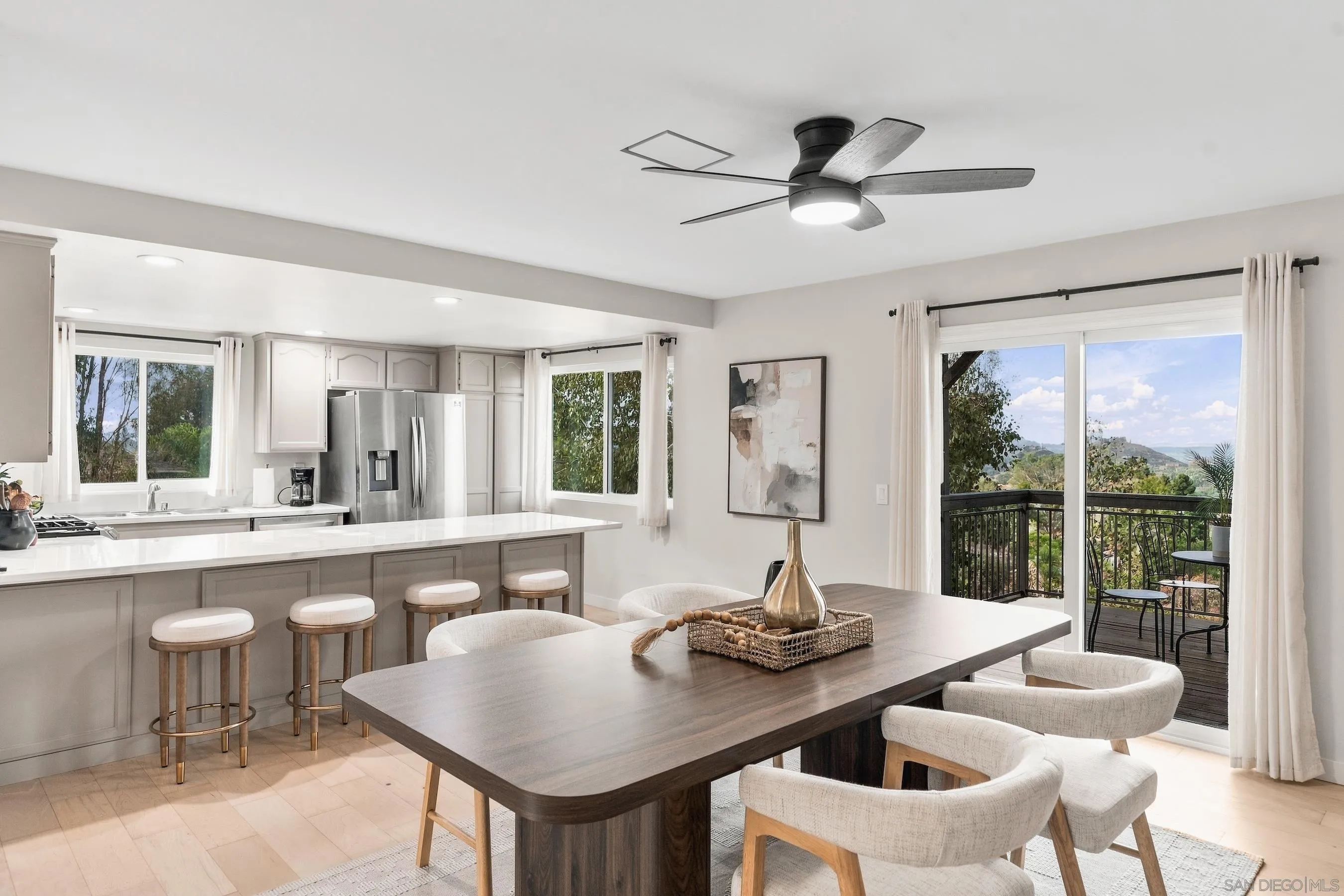 https://cdn.realtyfeed.com/cdn/127/260023757/554a51bc101d1fb5ec75e9920bfdbf77.webp
