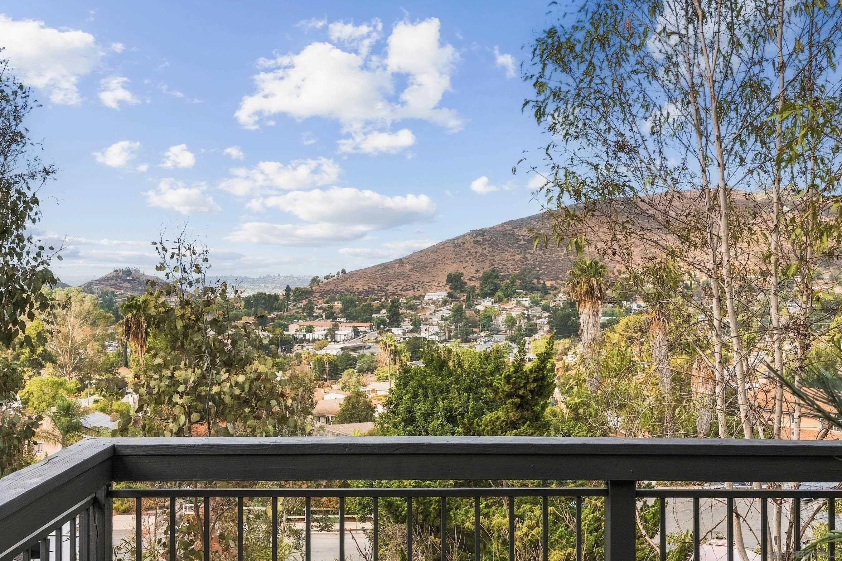 https://cdn.realtyfeed.com/cdn/127/260023757/85d82fb31d4d14df8d00bef7d51f7628.webp