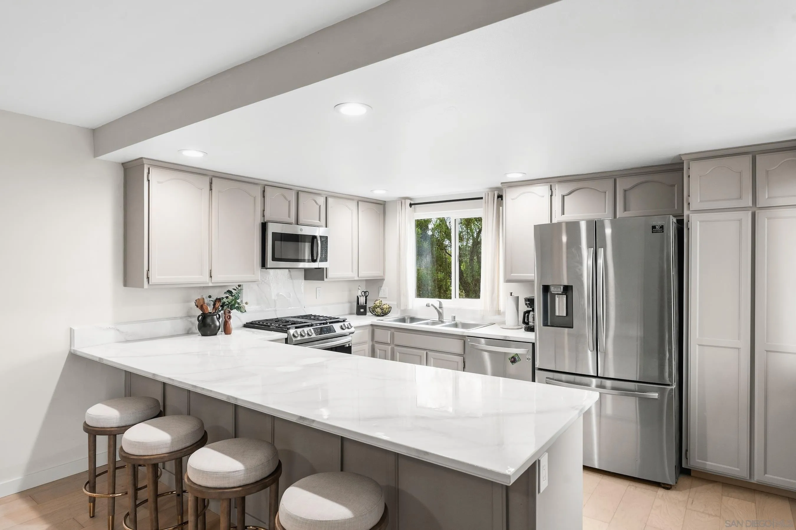https://cdn.realtyfeed.com/cdn/127/260023757/9cea8189e128ffc2453468f015d86c5b.webp
