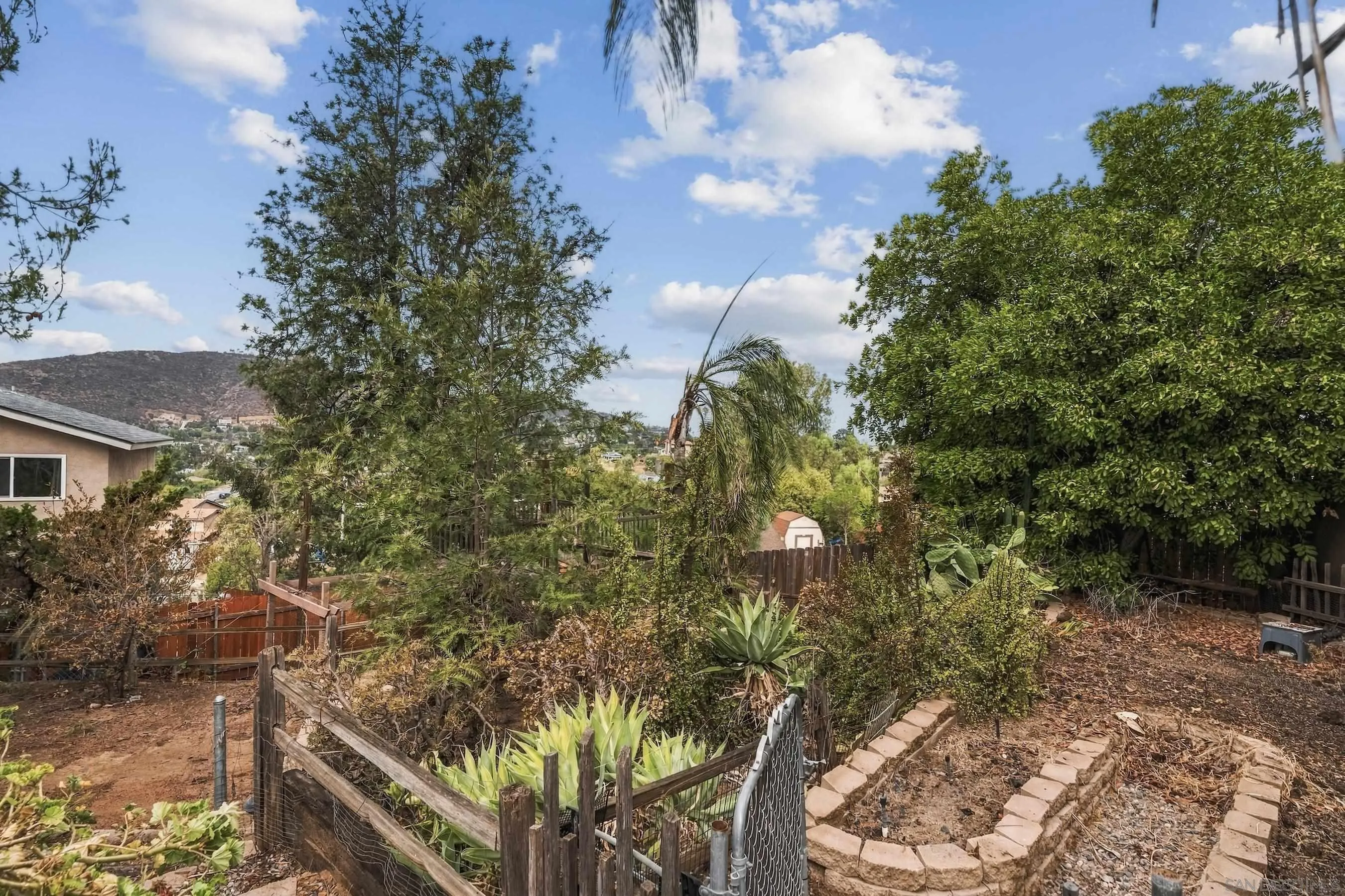 https://cdn.realtyfeed.com/cdn/127/260023757/d4600a4271a5a4aa61d05743608bcfeb.webp