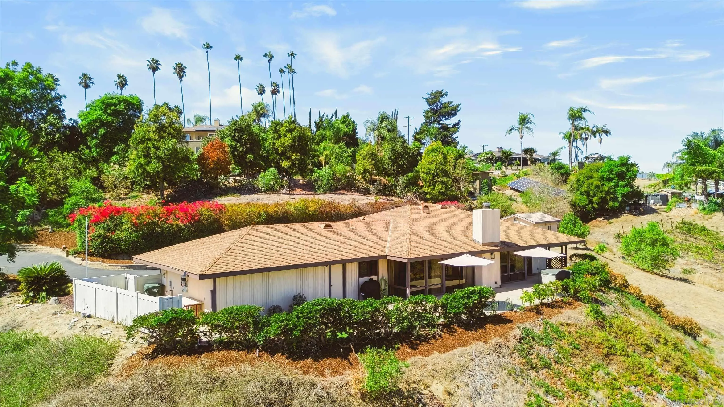 https://cdn.realtyfeed.com/cdn/127/260023760/521f05aab30eb80853a17647a8417dab.webp