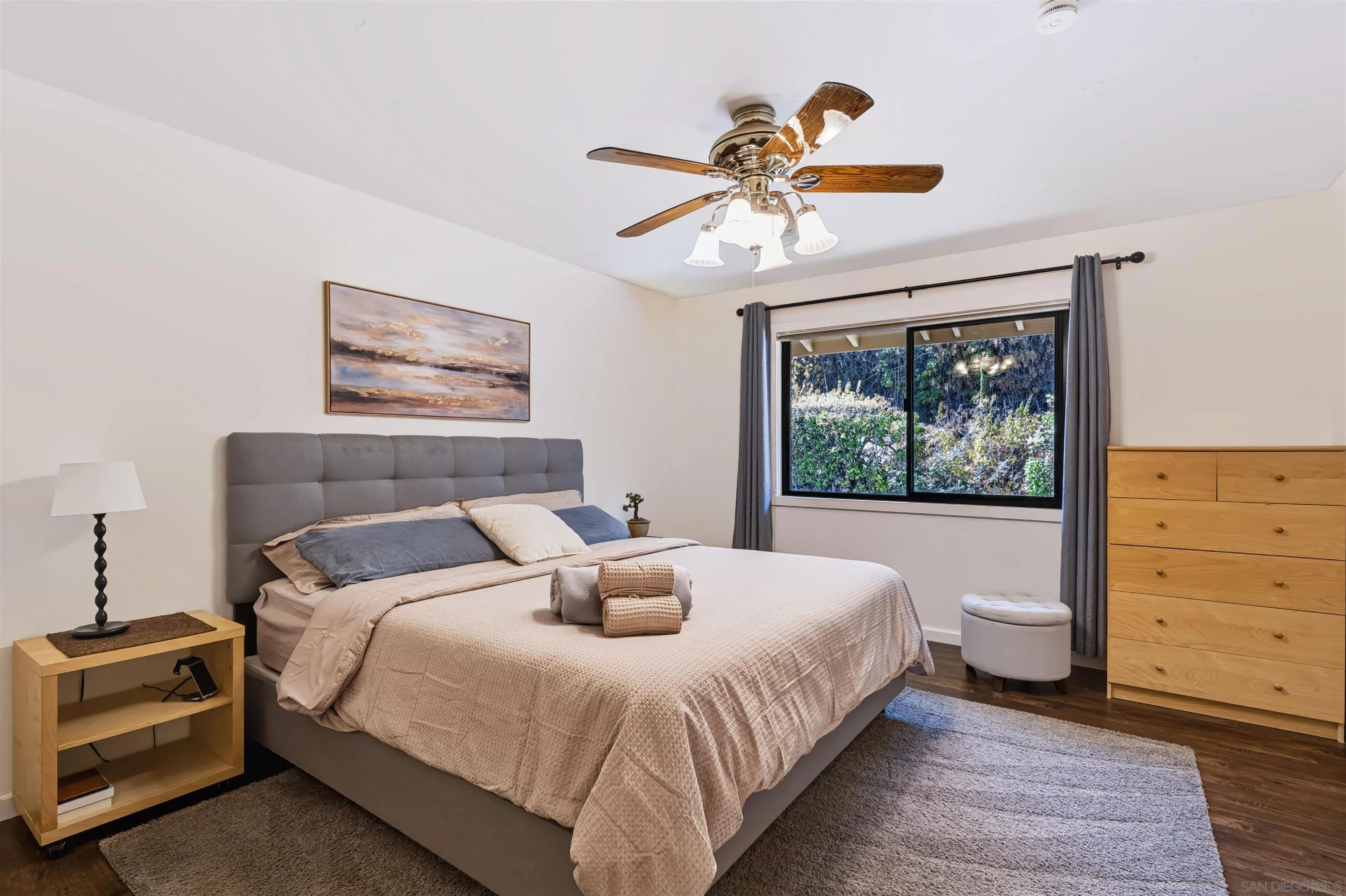 https://cdn.realtyfeed.com/cdn/127/260023760/a4514f6ef5bd9e07fa70b9de09065cf1.webp