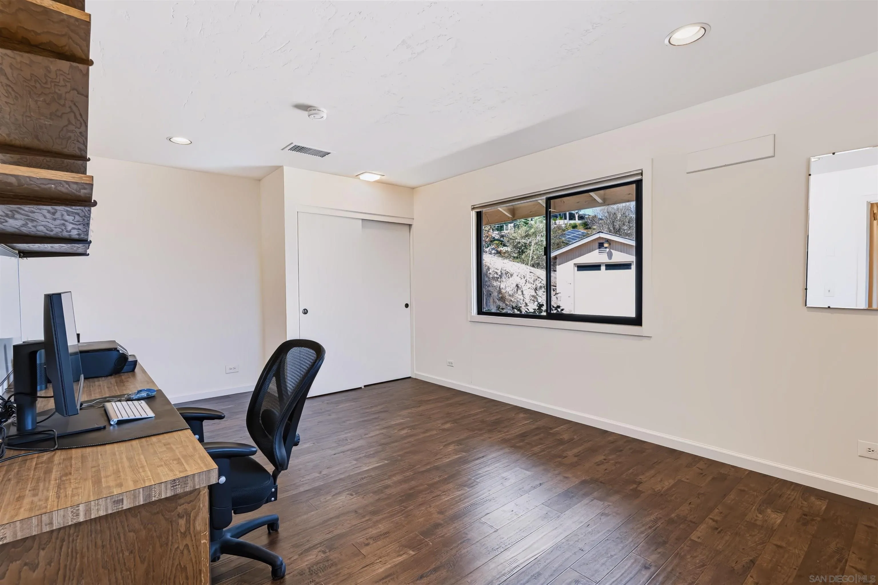 https://cdn.realtyfeed.com/cdn/127/260023760/da67abf54d9fb2869218e264897affb3.webp