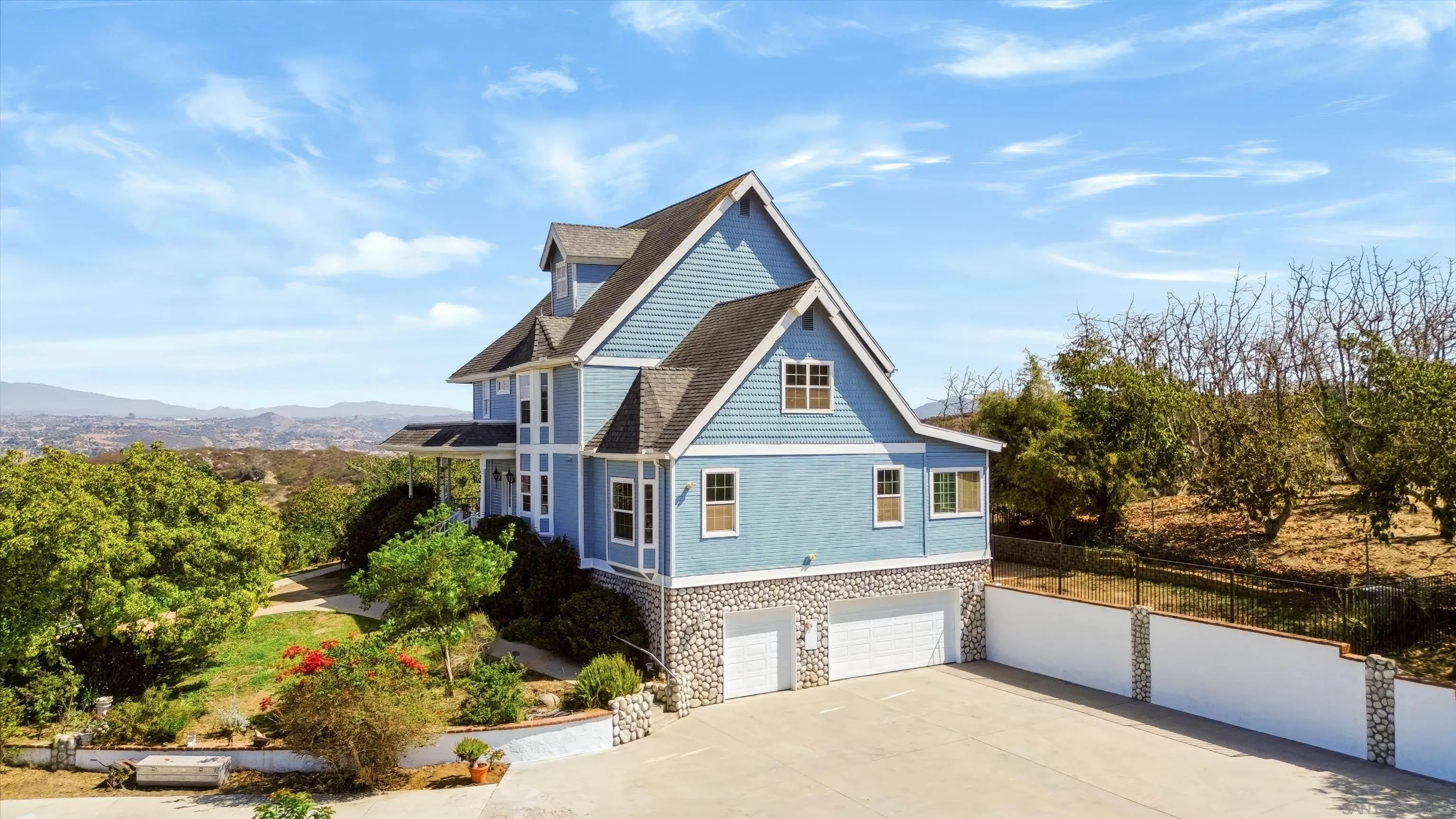 https://cdn.realtyfeed.com/cdn/127/260023761/394e4a5dcb9d40d91c97da8cd05dc846.webp