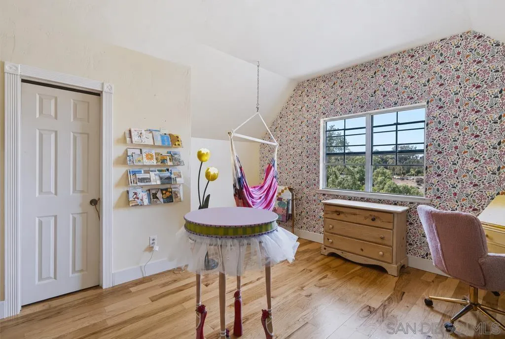 https://cdn.realtyfeed.com/cdn/127/260023761/a480f092bec0b82e5f5c8f780c765469.webp