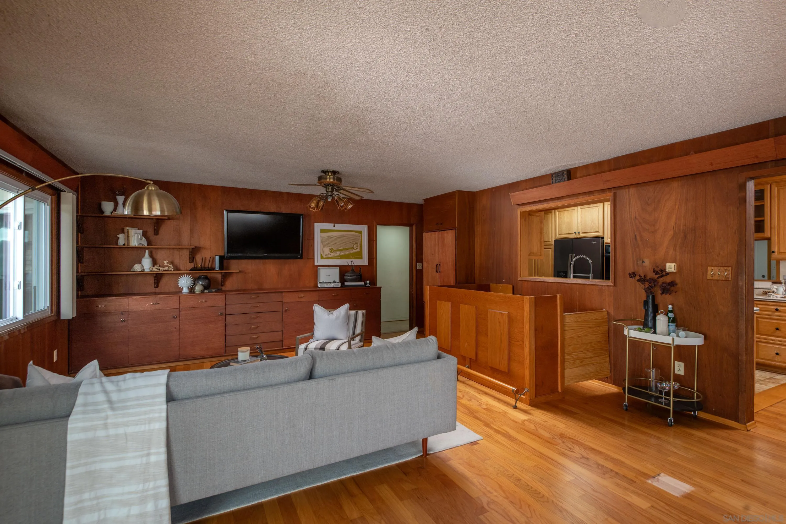 https://cdn.realtyfeed.com/cdn/127/260023762/3f1658064bd520fb76f2a2298371d78f.webp