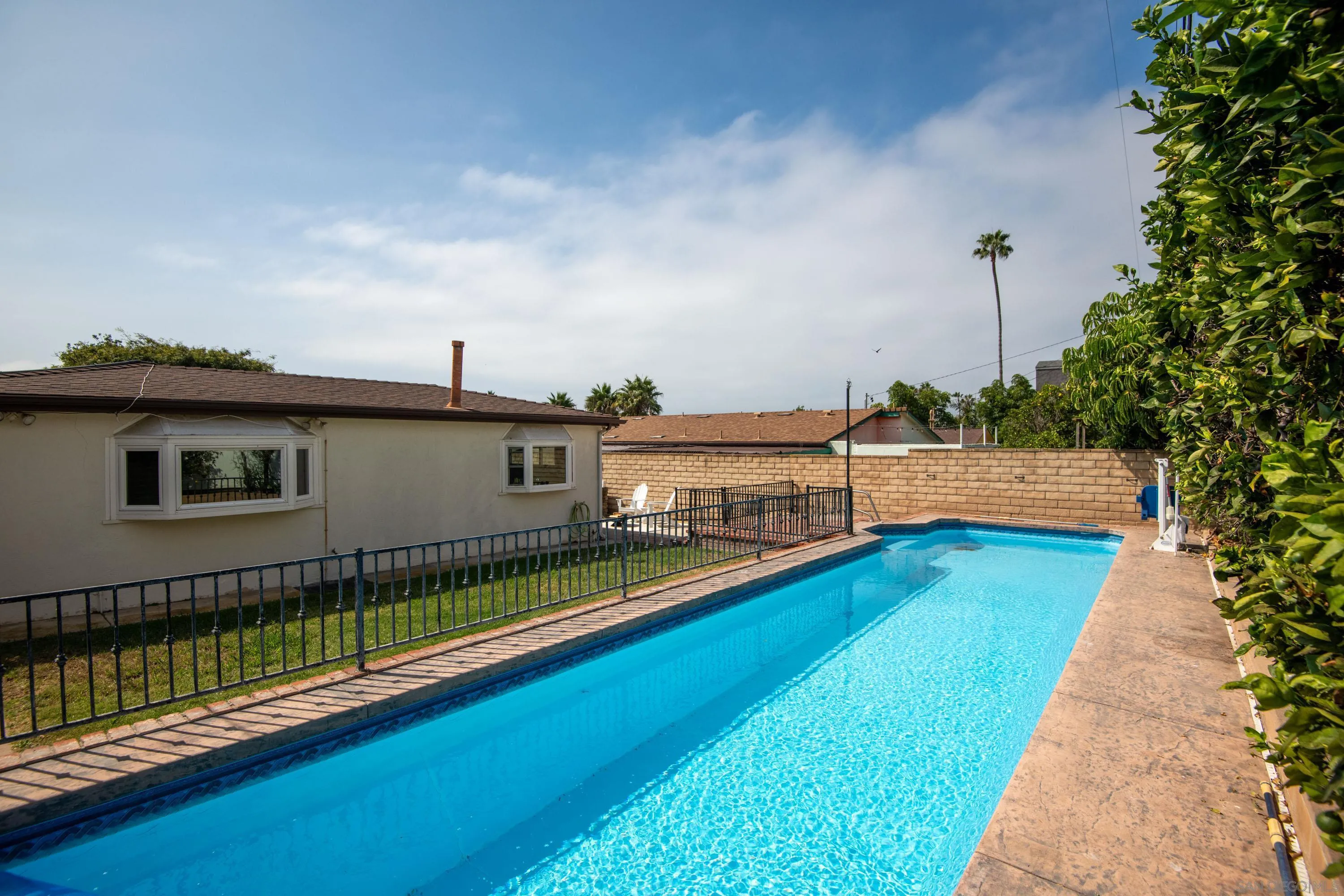 https://cdn.realtyfeed.com/cdn/127/260023762/4f5e2fe6b24f8049c4089bc5caad4808.webp
