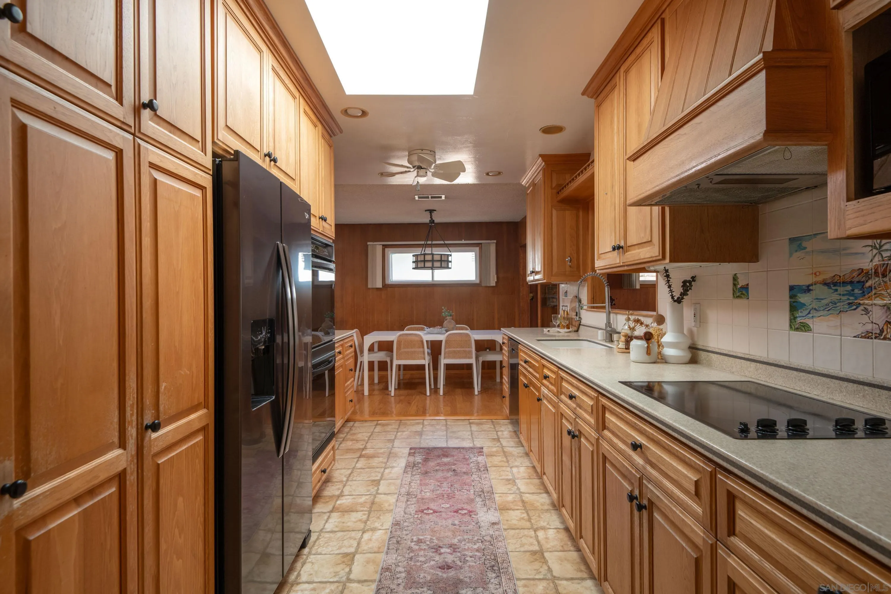 https://cdn.realtyfeed.com/cdn/127/260023762/677083765efe81ac0c4c9332e9f0765a.webp