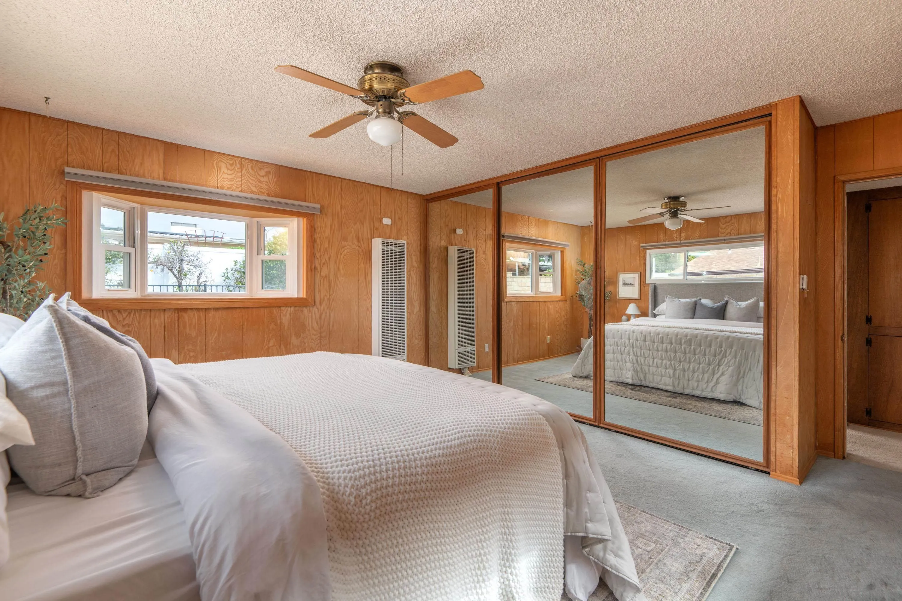 https://cdn.realtyfeed.com/cdn/127/260023762/7c1bf52f111e27c6fd1f50f028a3889e.webp