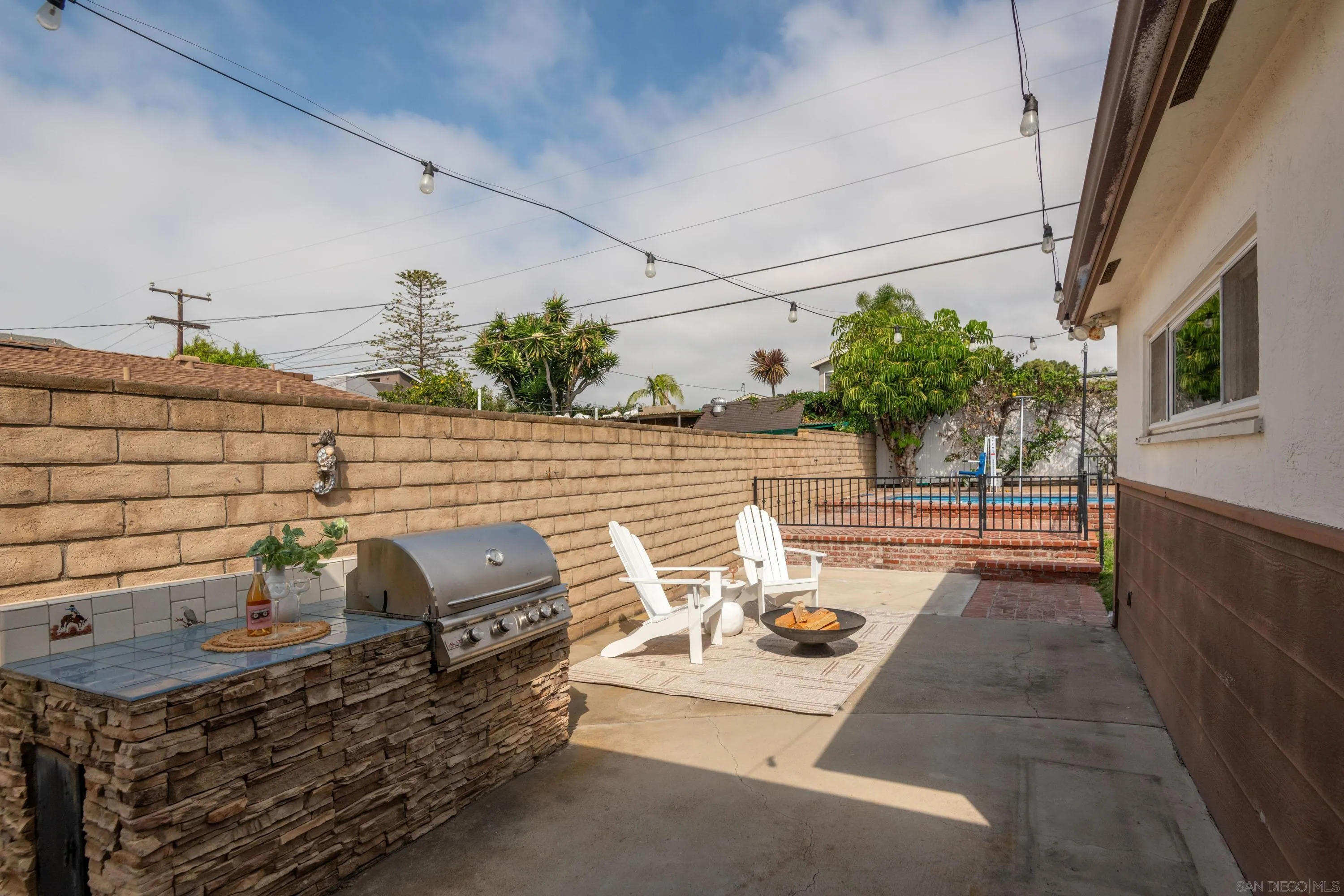https://cdn.realtyfeed.com/cdn/127/260023762/a2d17536a5014d95a883422960caa628.webp