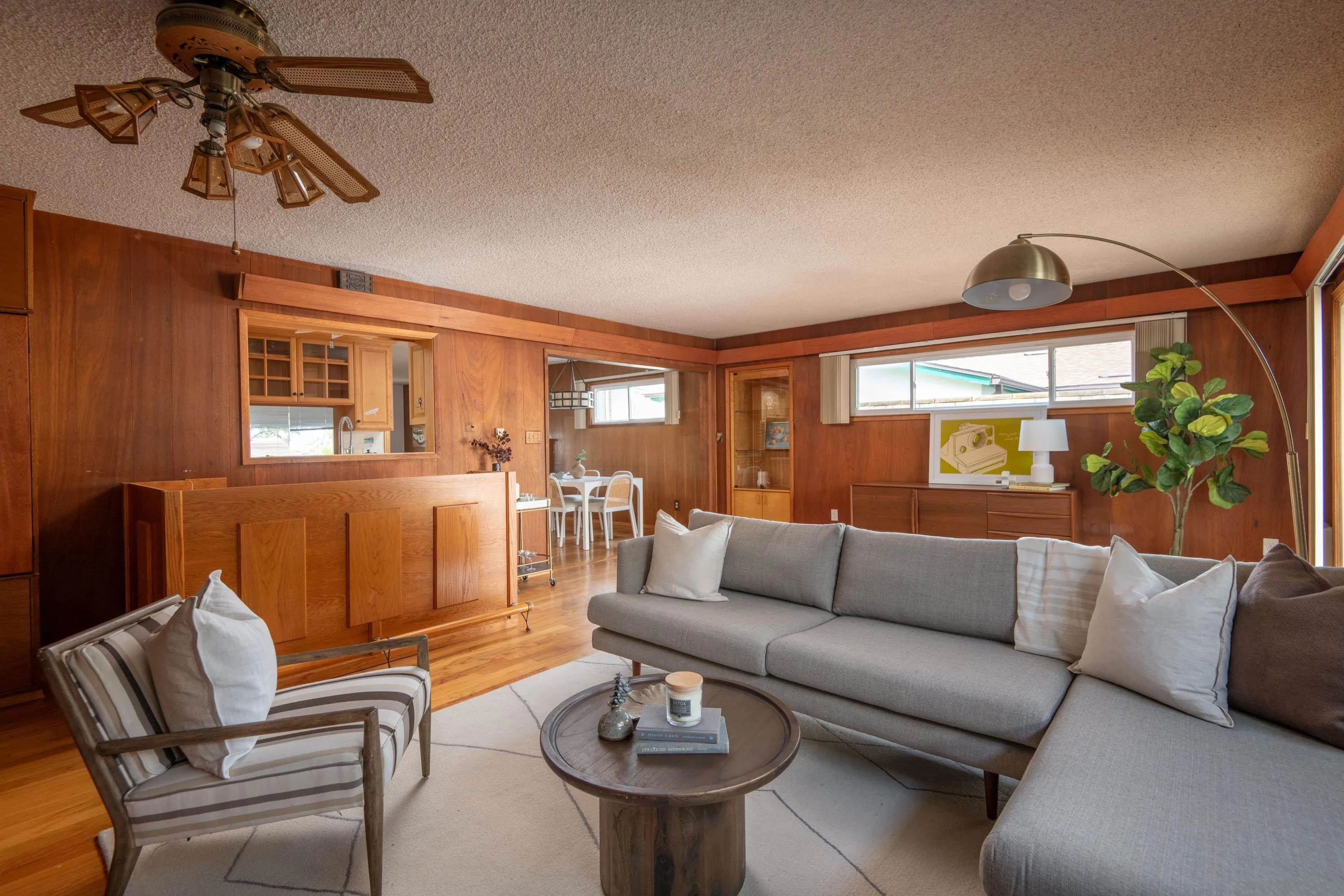 https://cdn.realtyfeed.com/cdn/127/260023762/f634a0b4bcdaaaa72463716c1fa27b6e.webp