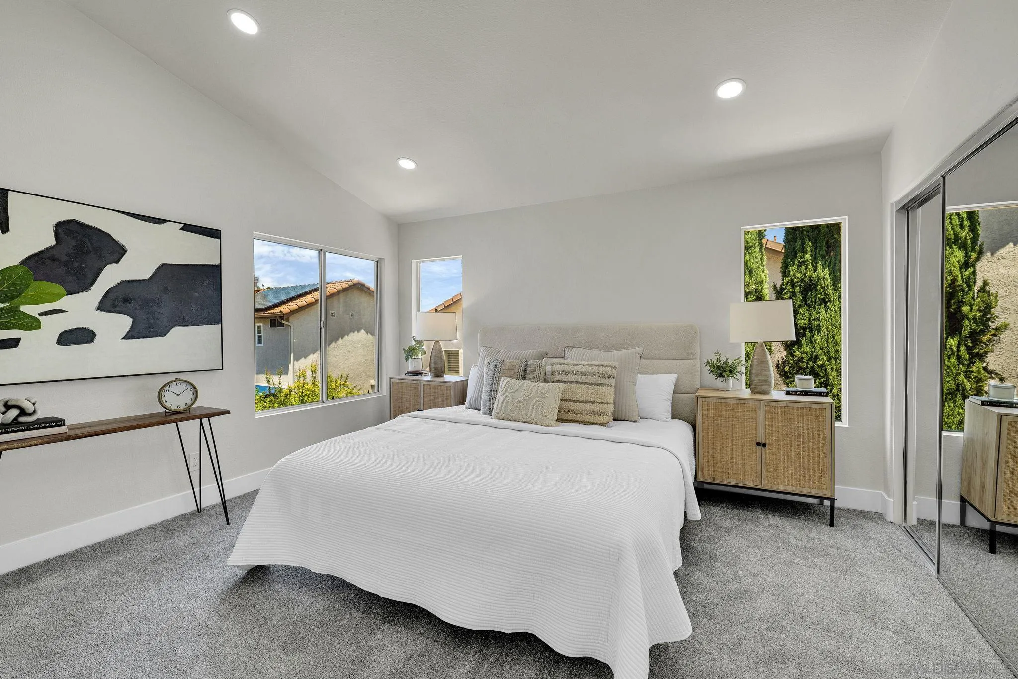https://cdn.realtyfeed.com/cdn/127/260023772/fbd8f0c60cdf866508efc9ac6db400d7.webp