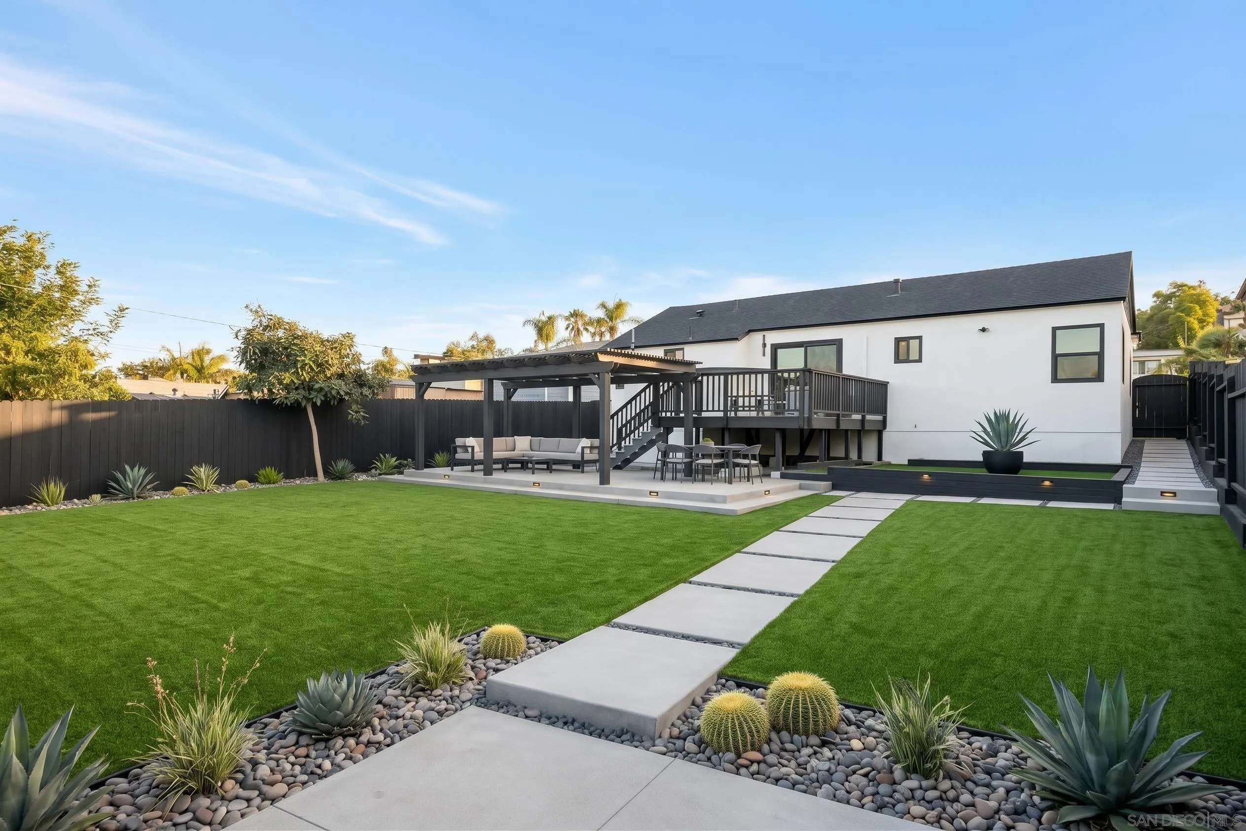 https://cdn.realtyfeed.com/cdn/127/260023773/583230c592af93e42be0158a4d10b3b2.webp