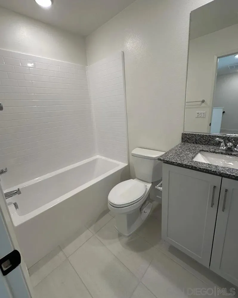 https://cdn.realtyfeed.com/cdn/127/260023775/9b712bfeebdb5c95b348d9e4a938898a.webp