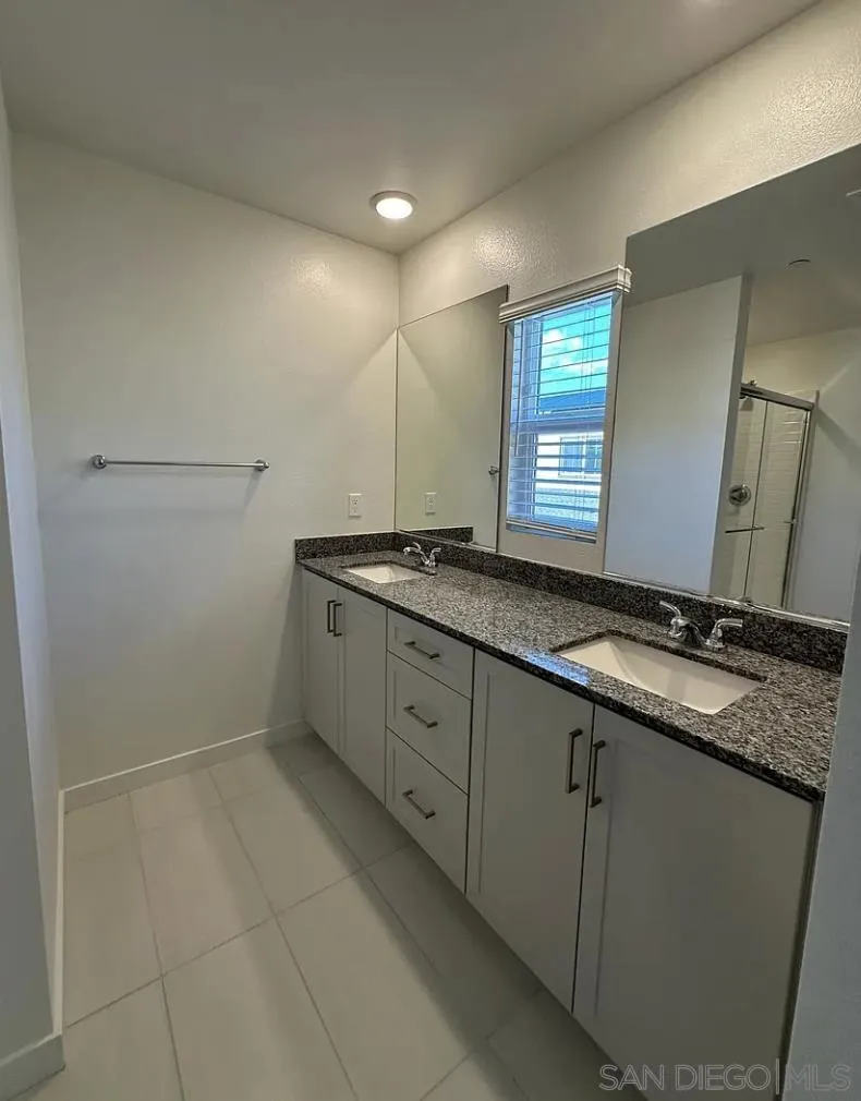 https://cdn.realtyfeed.com/cdn/127/260023775/cf17a80b450a44eb3f3f9ffb9aee23bf.webp