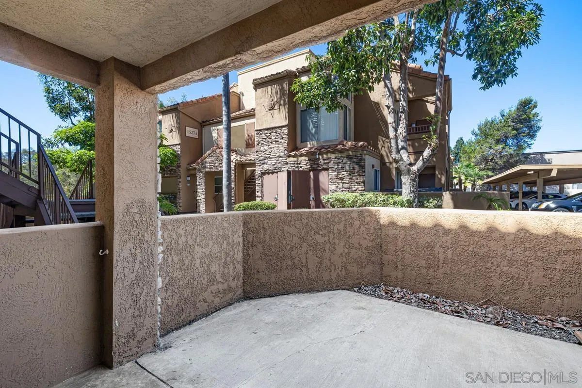 https://cdn.realtyfeed.com/cdn/127/260023783/b77039a5bfb44188d92bd76a4e629967.webp