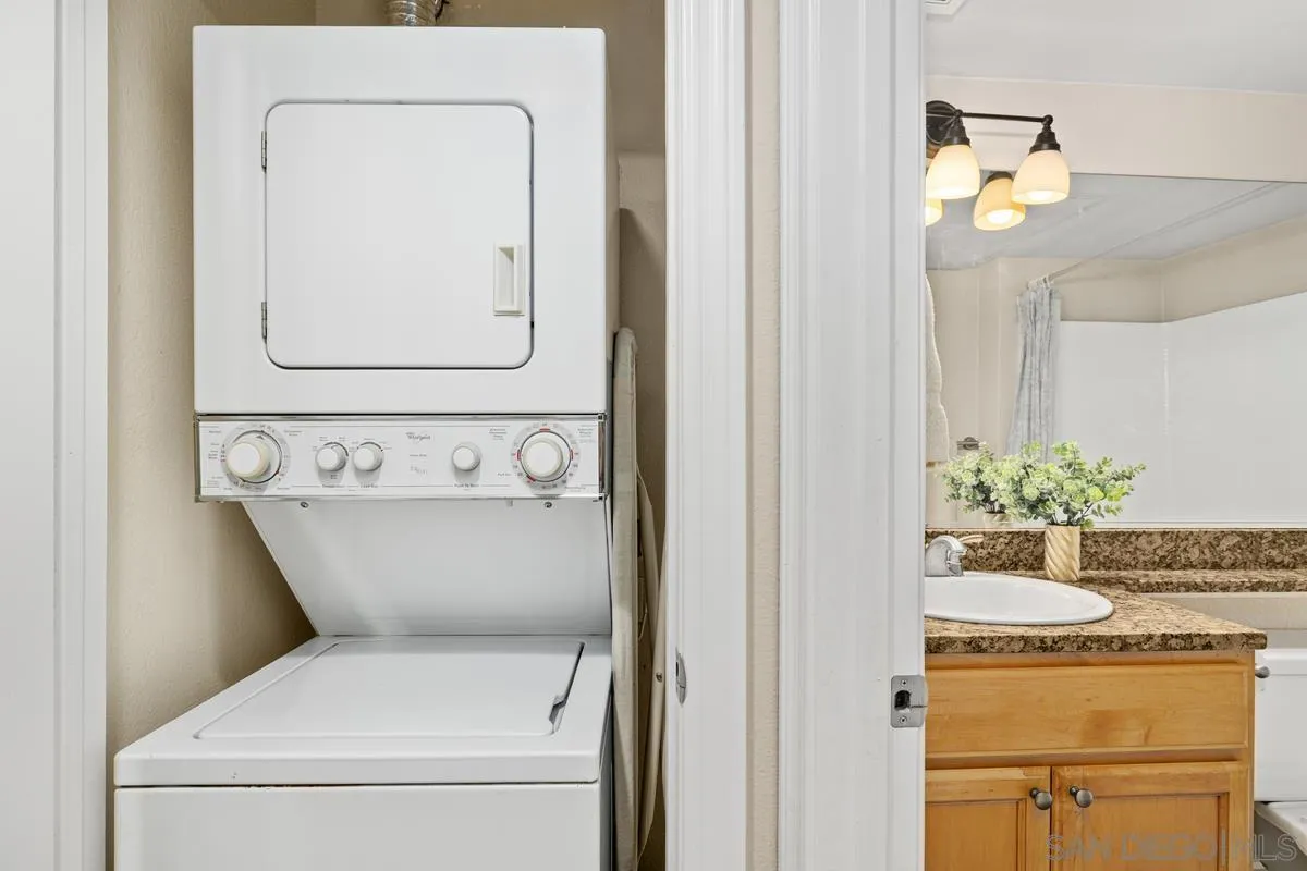 https://cdn.realtyfeed.com/cdn/127/260023783/f2d5553e54c0293e6277616d487736c8.webp