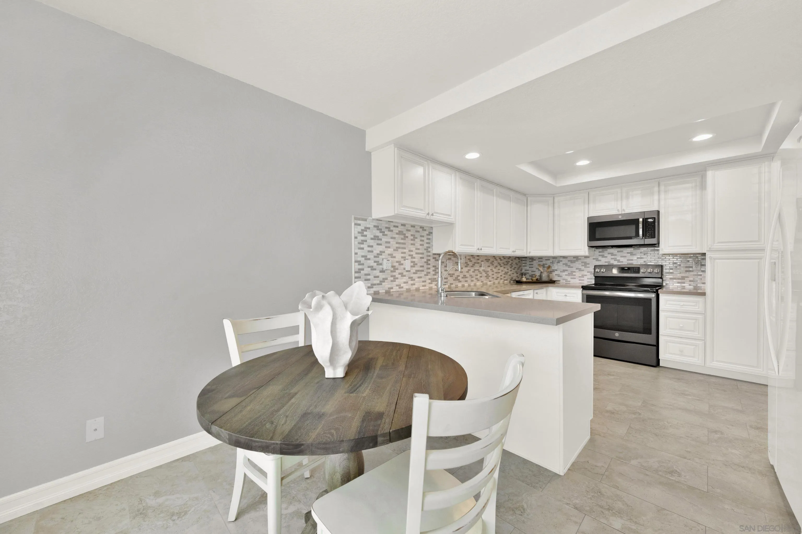 https://cdn.realtyfeed.com/cdn/127/260023787/3985febb5d24e15047b20b0b4995aed2.webp