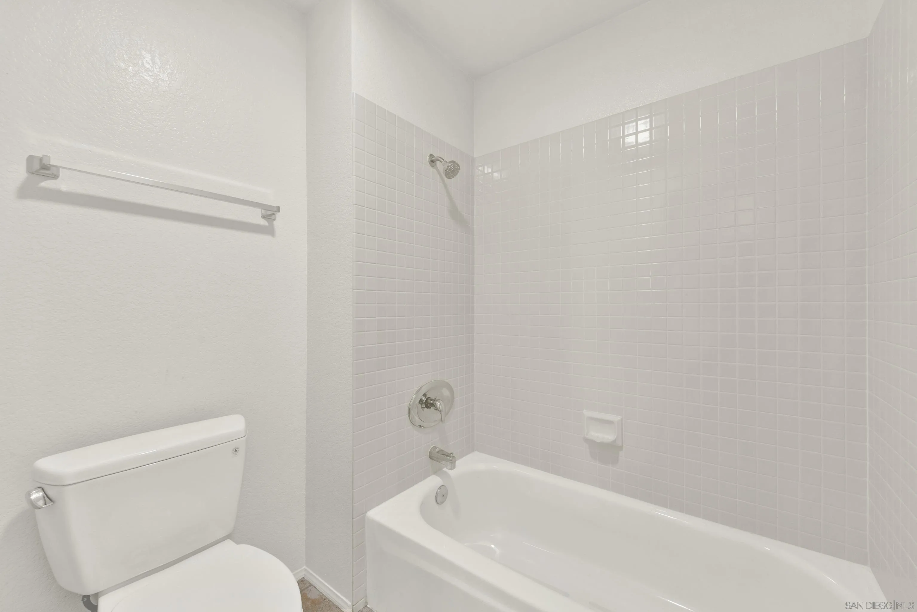 https://cdn.realtyfeed.com/cdn/127/260023787/517e500f1d1833eef5f377eda9027e94.webp