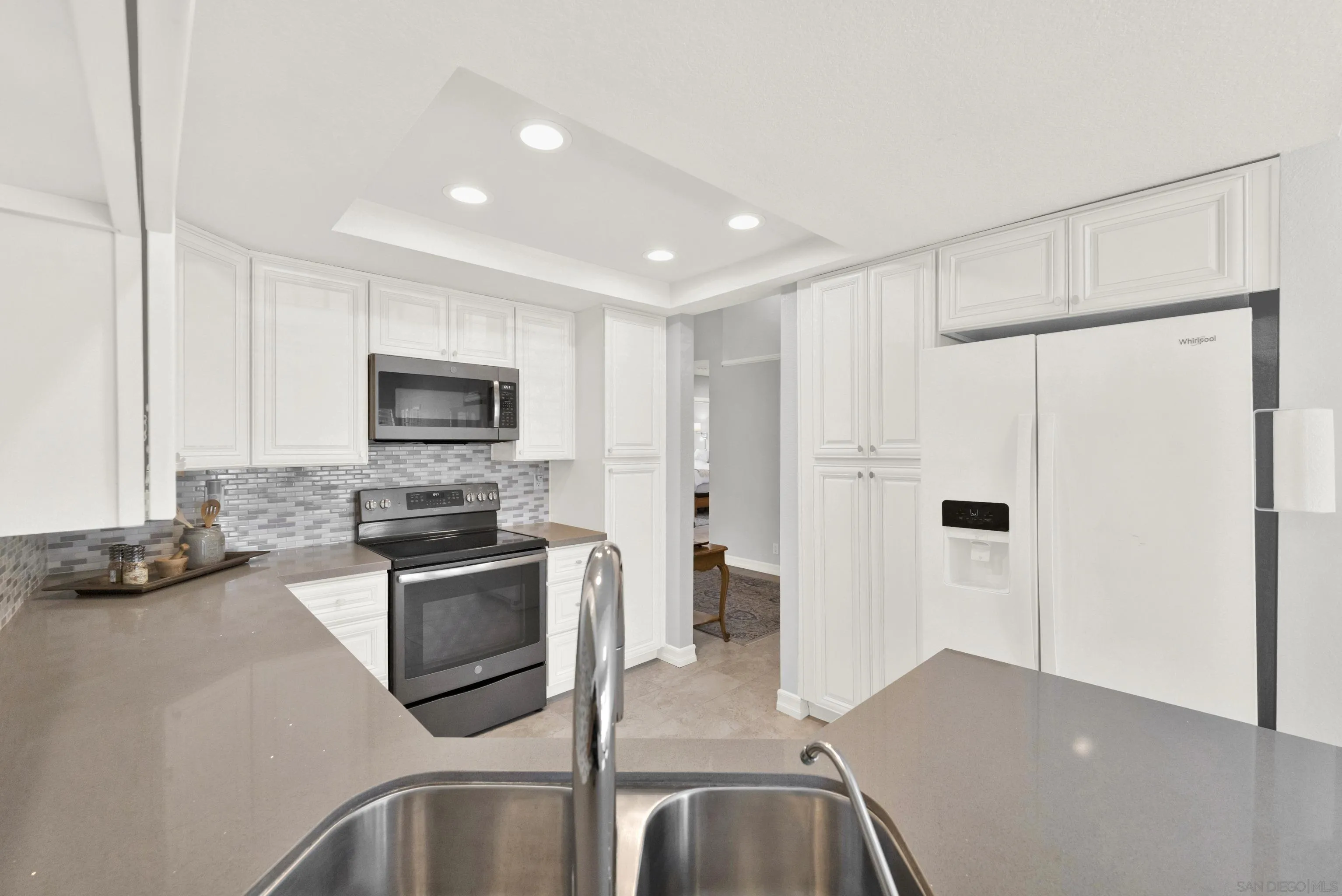 https://cdn.realtyfeed.com/cdn/127/260023787/ba64254da64b733b30ffeb3bc995f6c6.webp