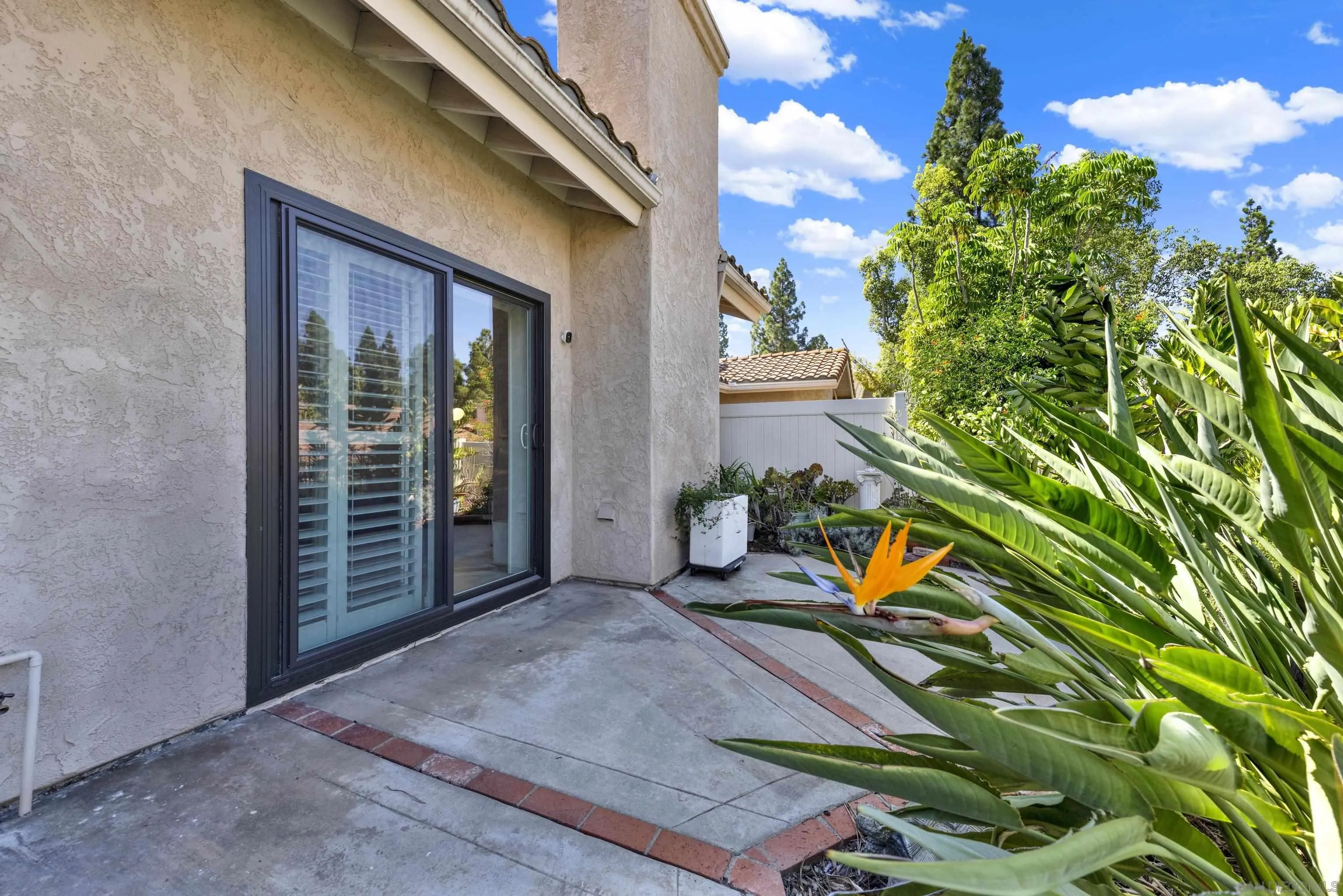https://cdn.realtyfeed.com/cdn/127/260023787/c2d4403afc16da2efb864688a195eef1.webp