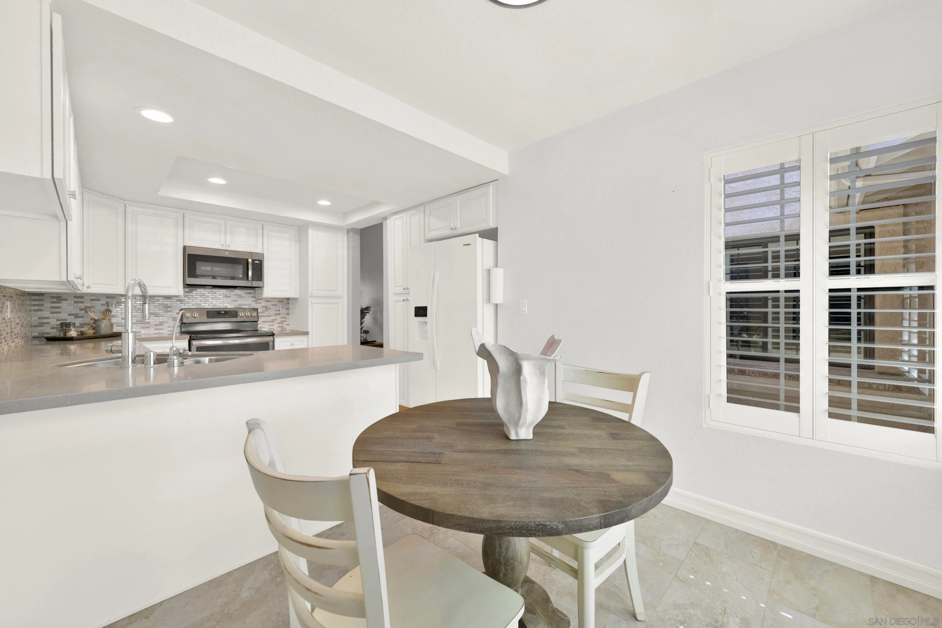 https://cdn.realtyfeed.com/cdn/127/260023787/c7ee1b886535b4335cb9c985d1cdedf8.webp