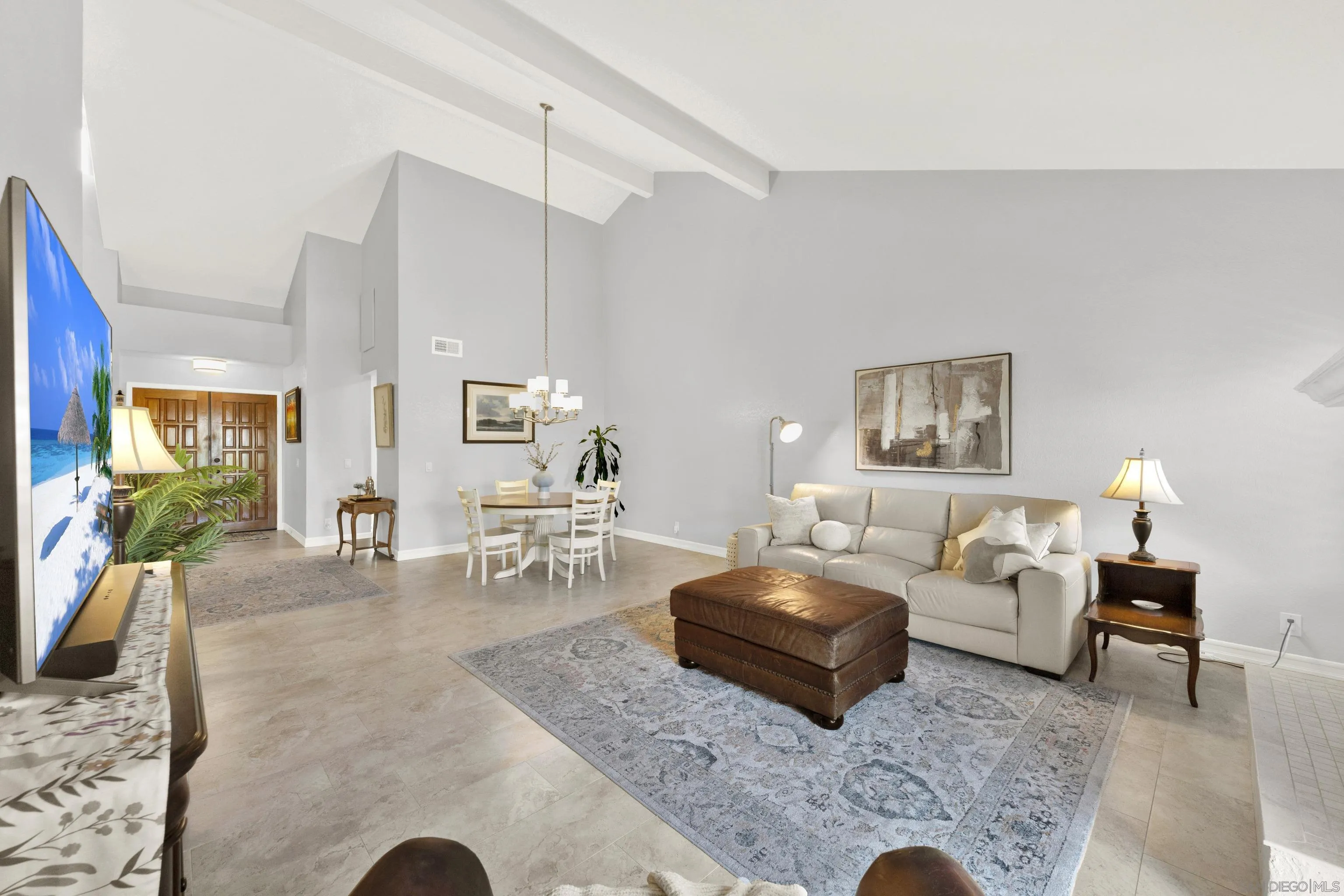 https://cdn.realtyfeed.com/cdn/127/260023787/da58cb9ceb6e59f7d3d49d9e18938203.webp