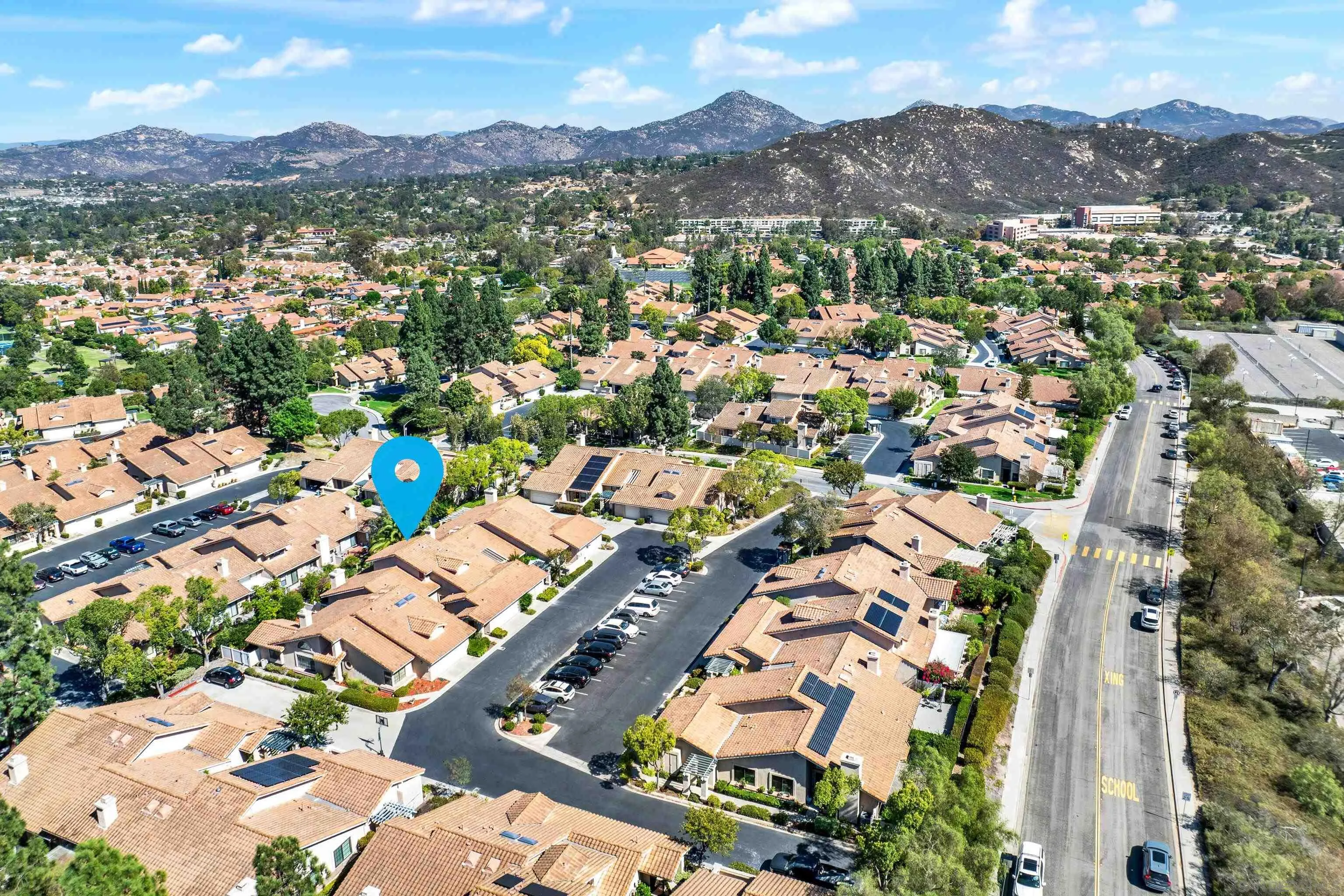 https://cdn.realtyfeed.com/cdn/127/260023787/eb8187465e62e40c9cad8fb0bf1abe02.webp