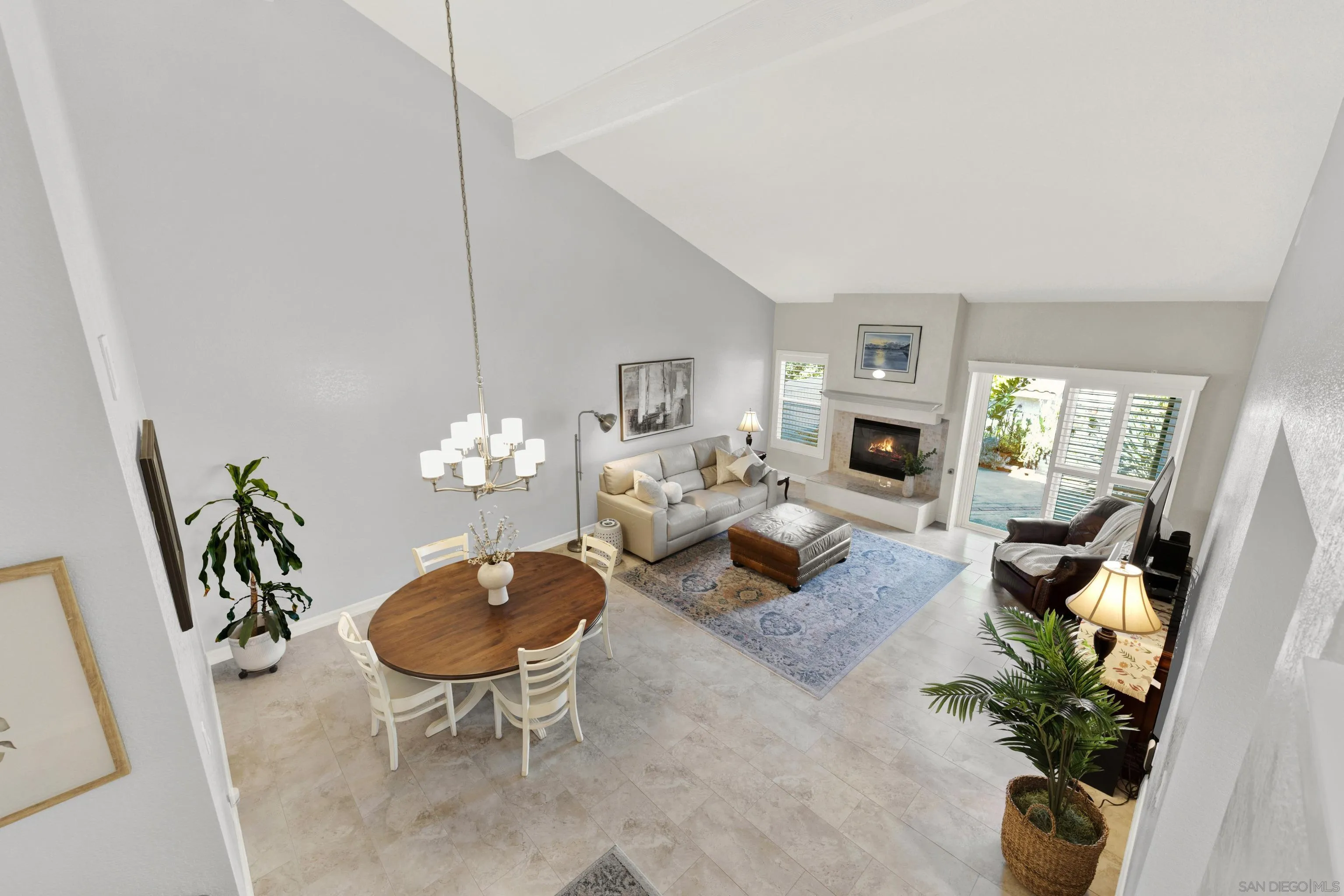15636 Via Calanova