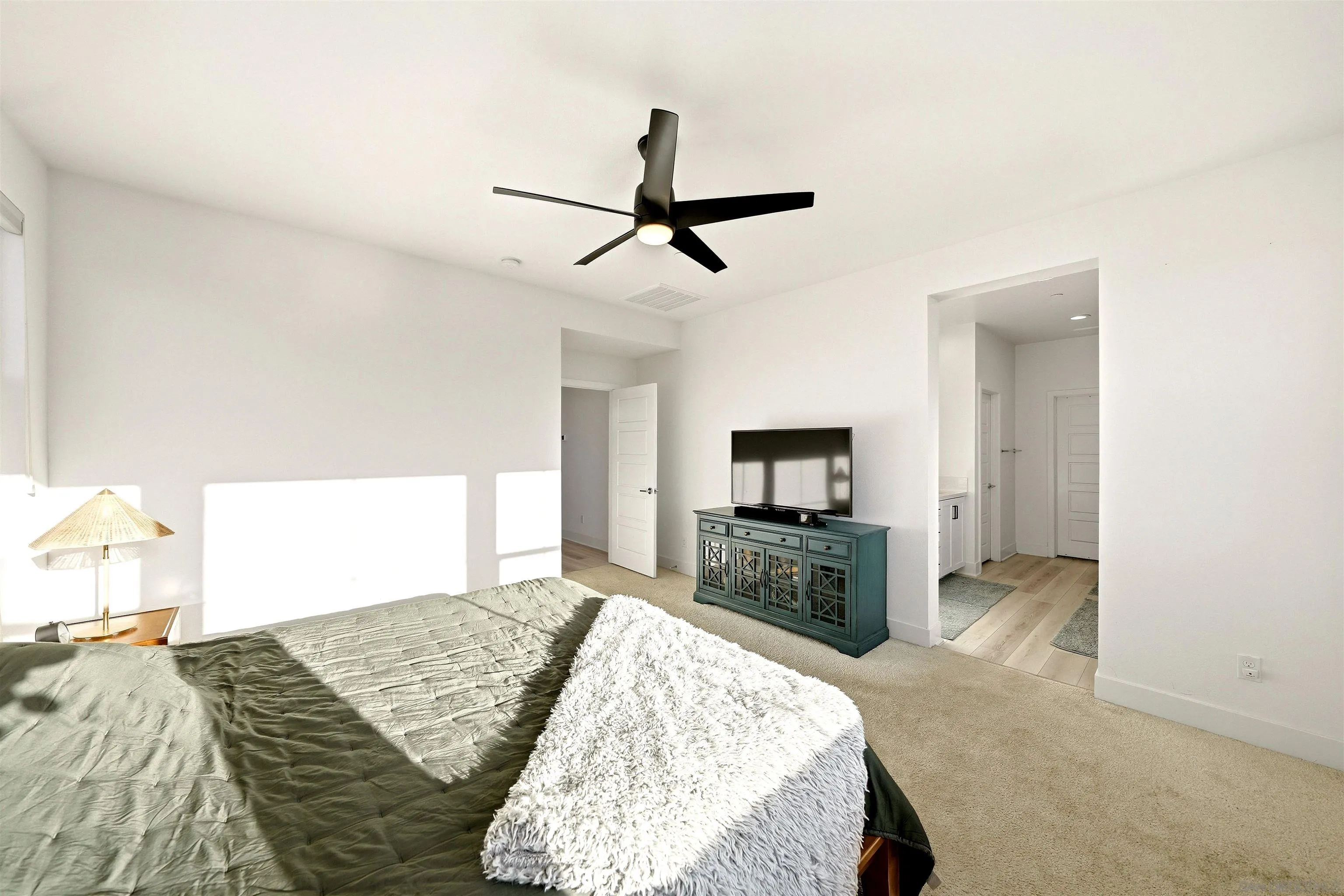 https://cdn.realtyfeed.com/cdn/127/260023789/237c6ac67c09a28724620f8e0fda91be.webp
