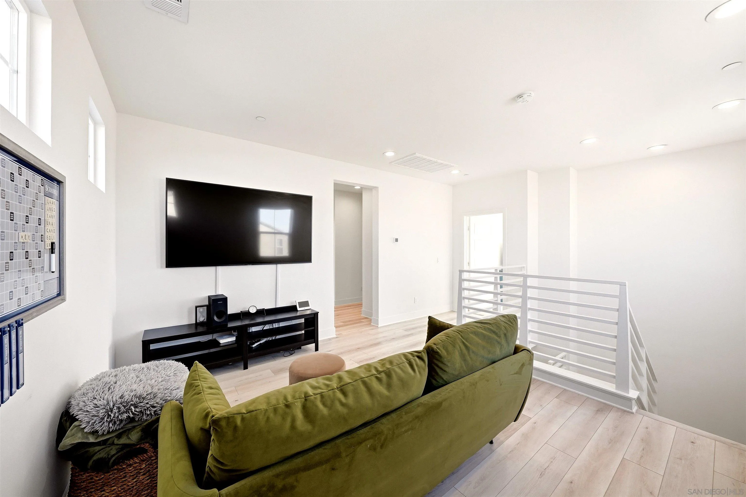 https://cdn.realtyfeed.com/cdn/127/260023789/4d77e3c55becca2b7cd7906388e9d5b7.webp