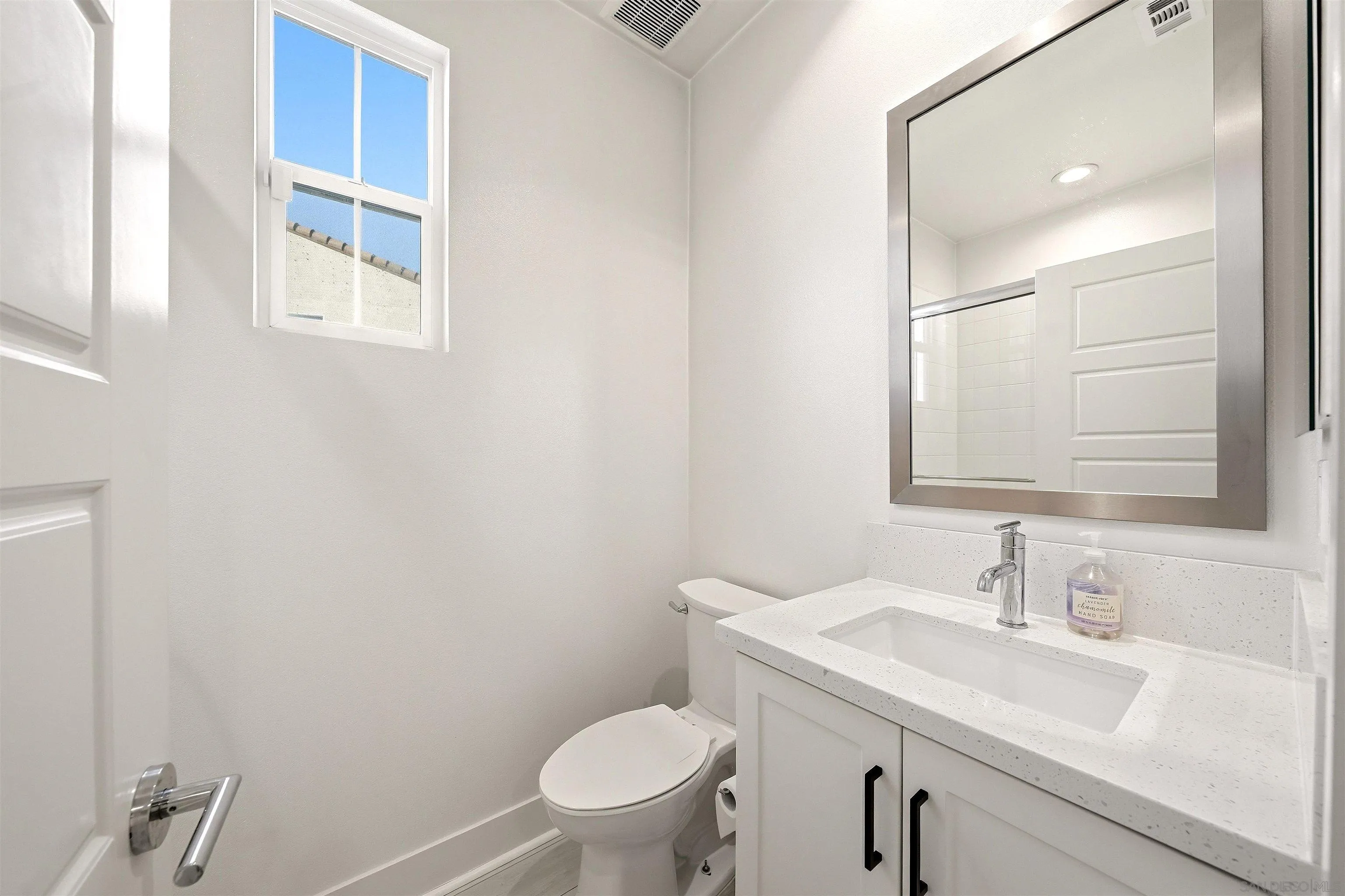 https://cdn.realtyfeed.com/cdn/127/260023789/f431b2379fbdfa8f609605621faebd27.webp