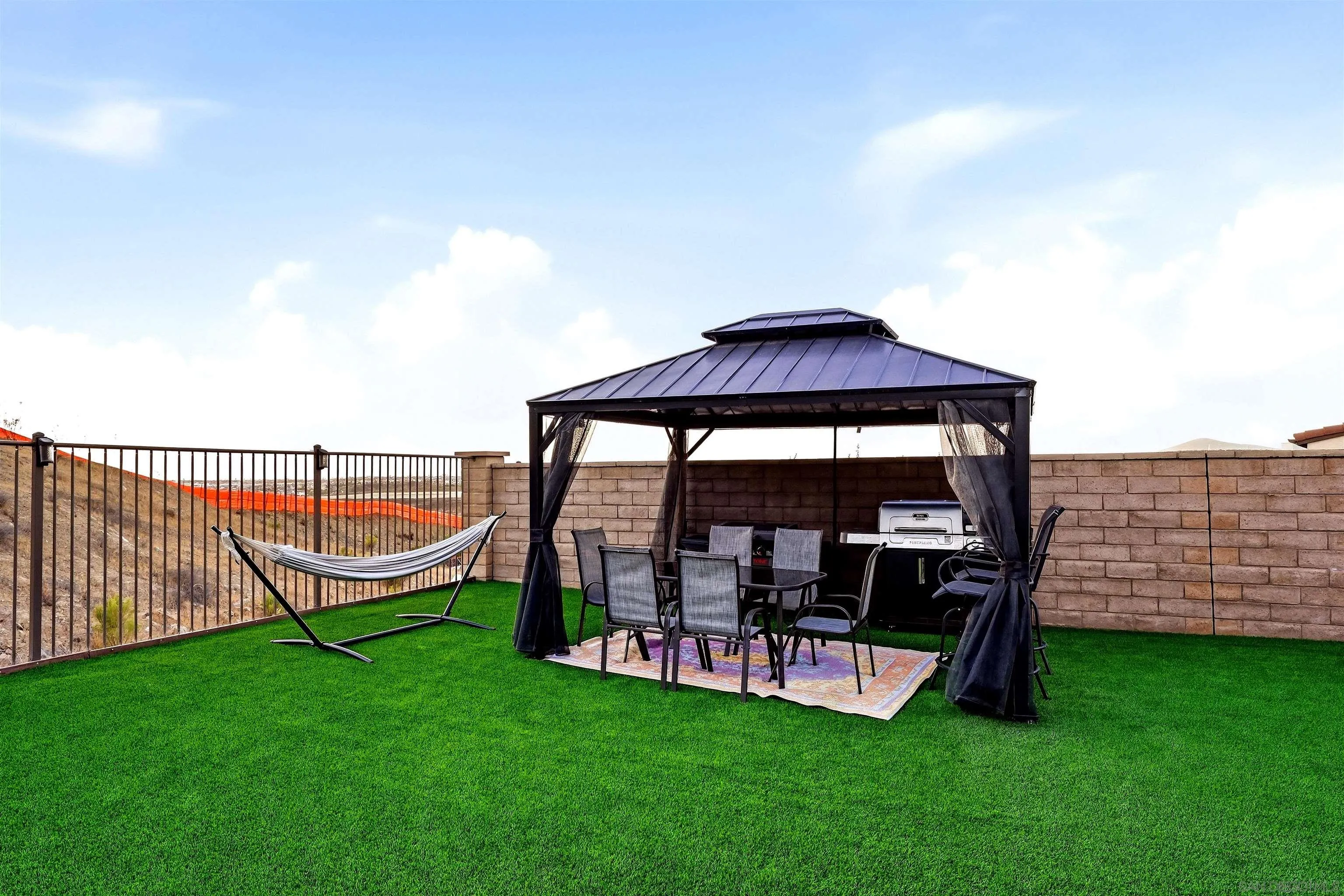 https://cdn.realtyfeed.com/cdn/127/260023789/fe85df9b359d4851f90c5cfd11b15e5a.webp