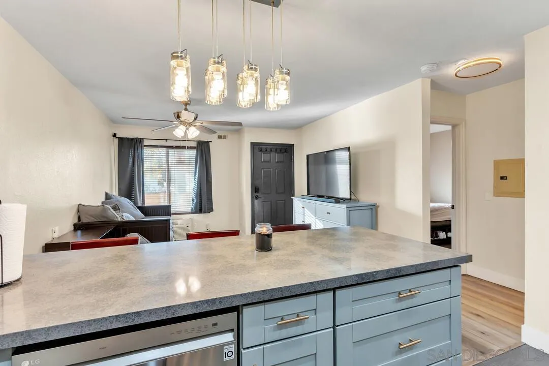 https://cdn.realtyfeed.com/cdn/127/260023791/32253f3ac503f922cdf8f65852657e01.webp