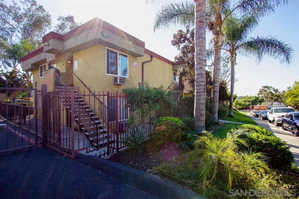 https://cdn.realtyfeed.com/cdn/127/260023791/67ac129d2bd34c96fe7ba48ffd88754b.webp