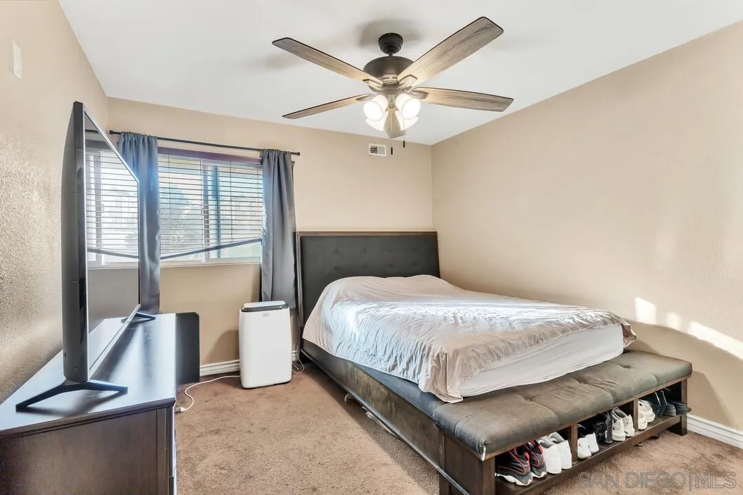 https://cdn.realtyfeed.com/cdn/127/260023791/dbbc3ddf89d919cac16c837a488b8029.webp
